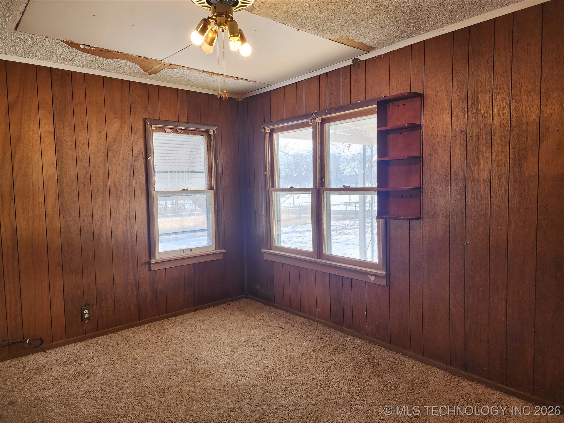 7591 W 75th Street Property Photo 9