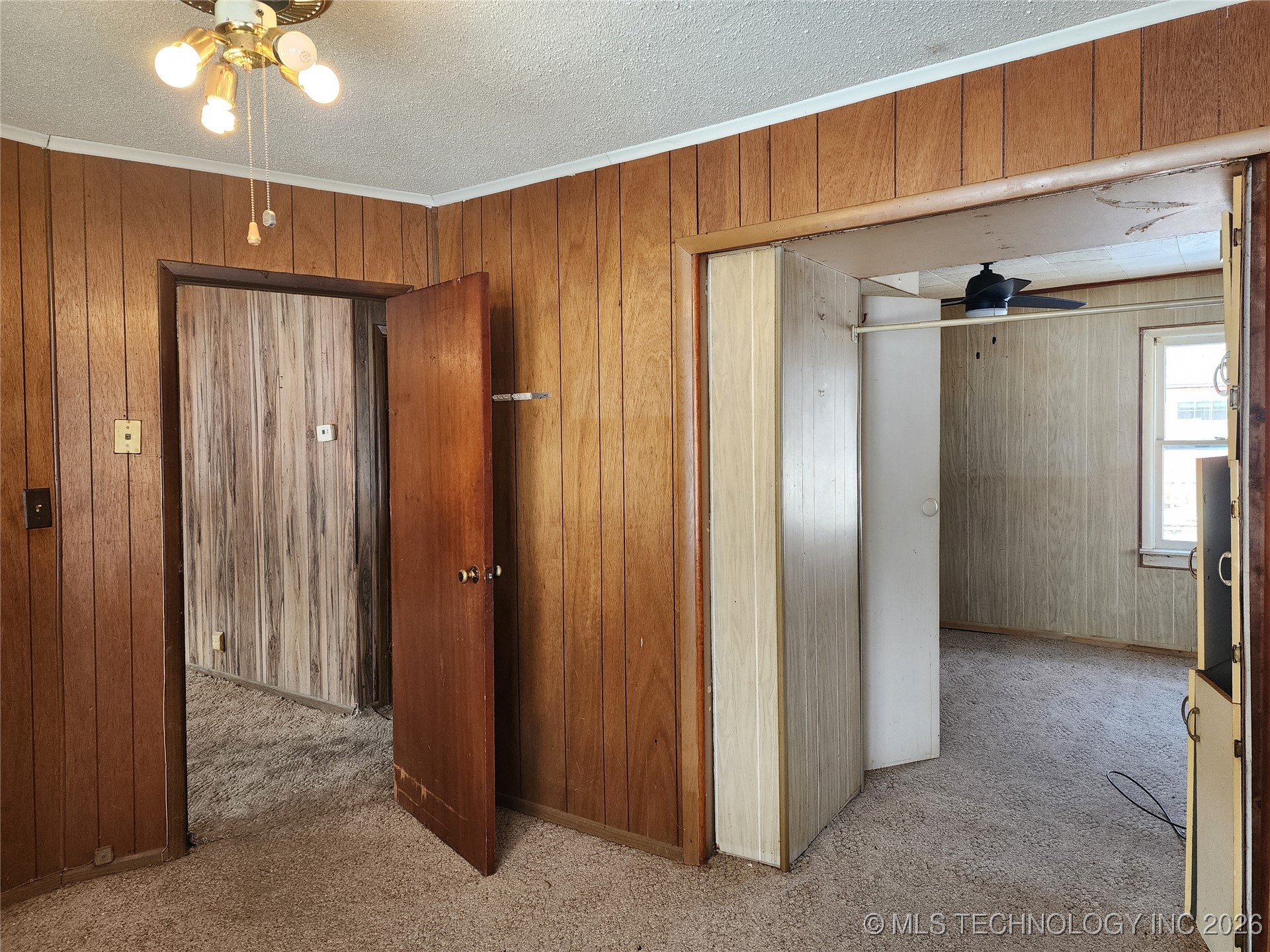 7591 W 75th Street Property Photo 10