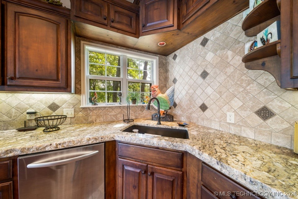 1492 Southpointe Road Property Photo 14