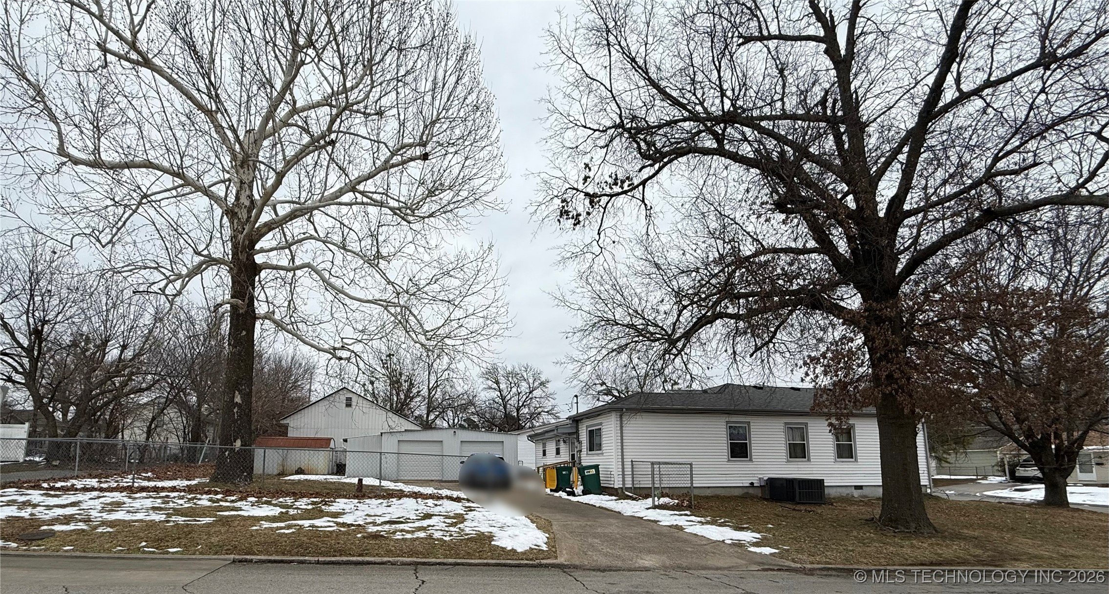 1201 E Cleveland Avenue Property Photo 5