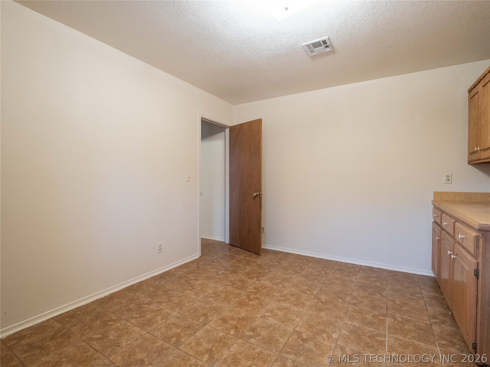 400 W Coal Avenue Property Photo 12