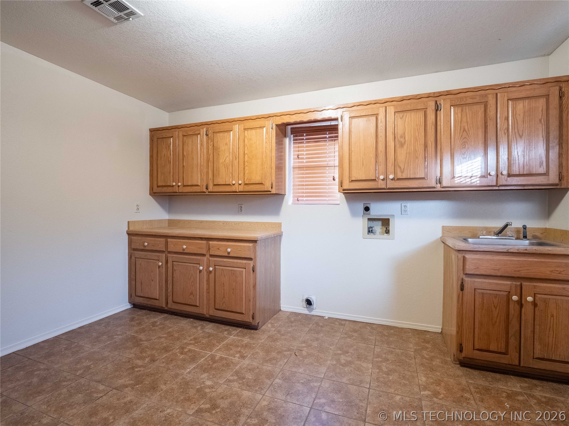 400 W Coal Avenue Property Photo 13