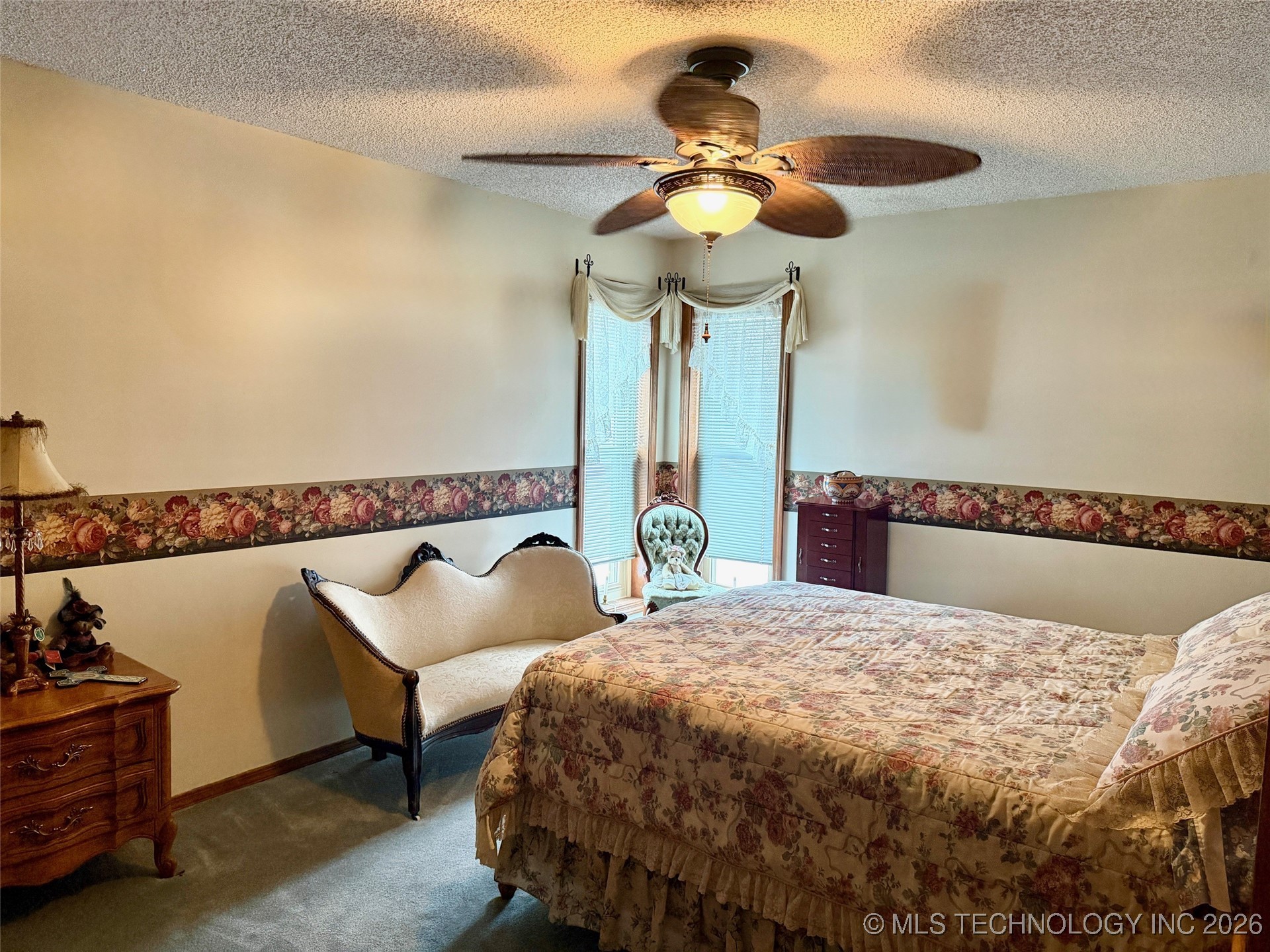 860 Lori Lane Property Photo 7