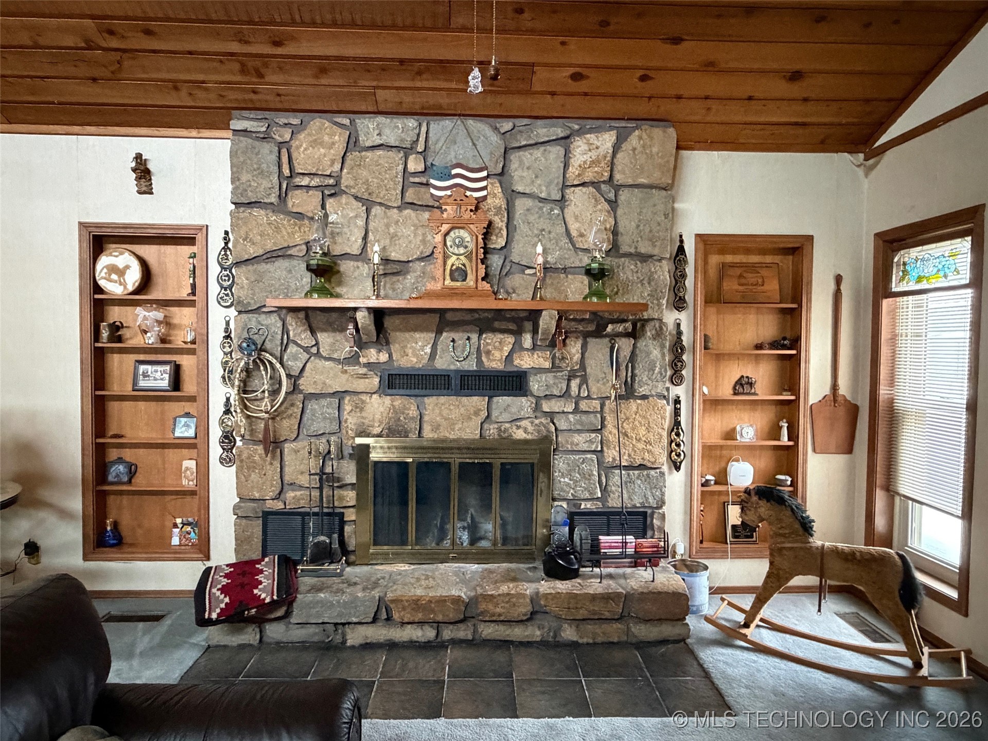 860 Lori Lane Property Photo 22