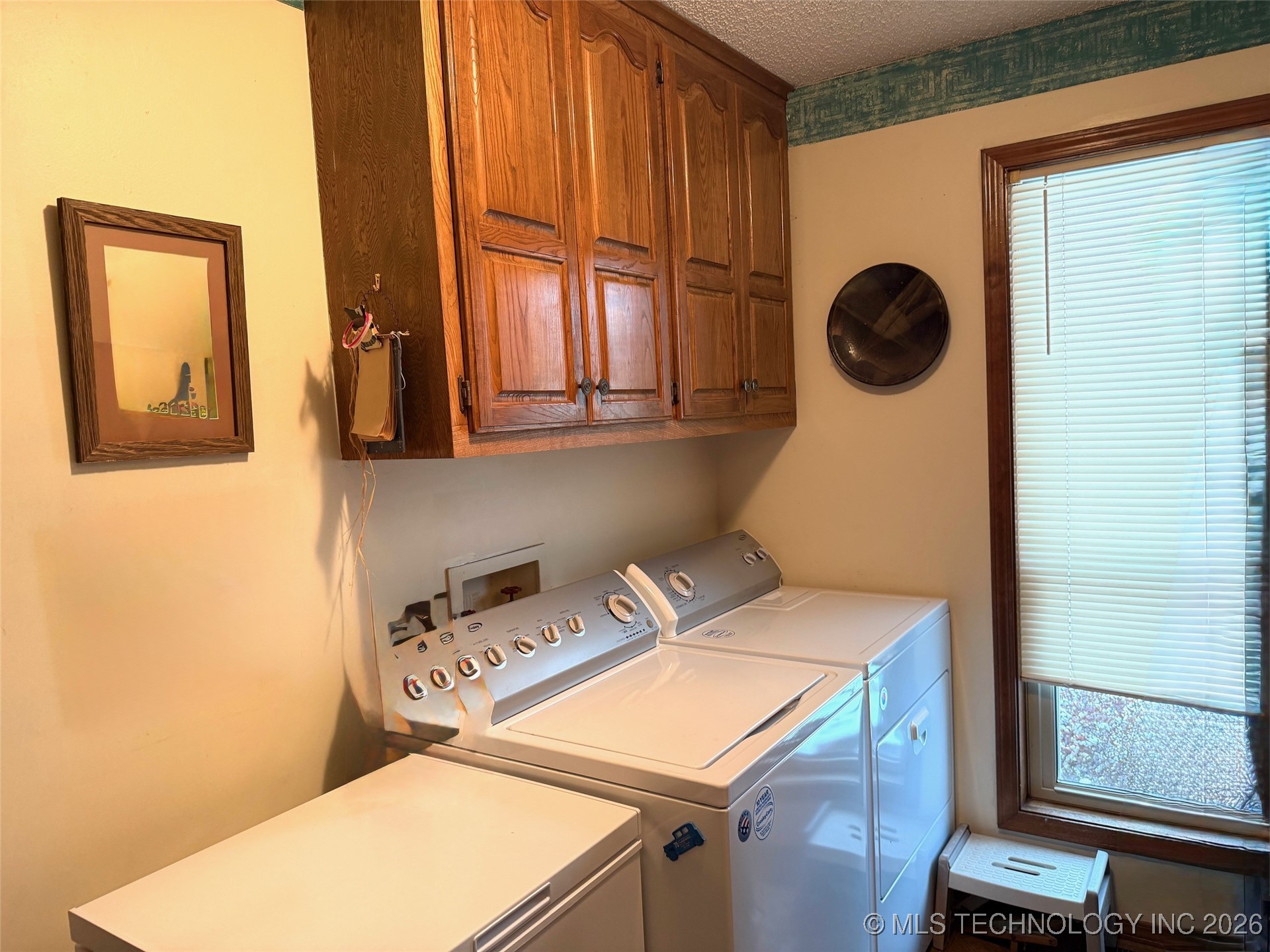 860 Lori Lane Property Photo 25