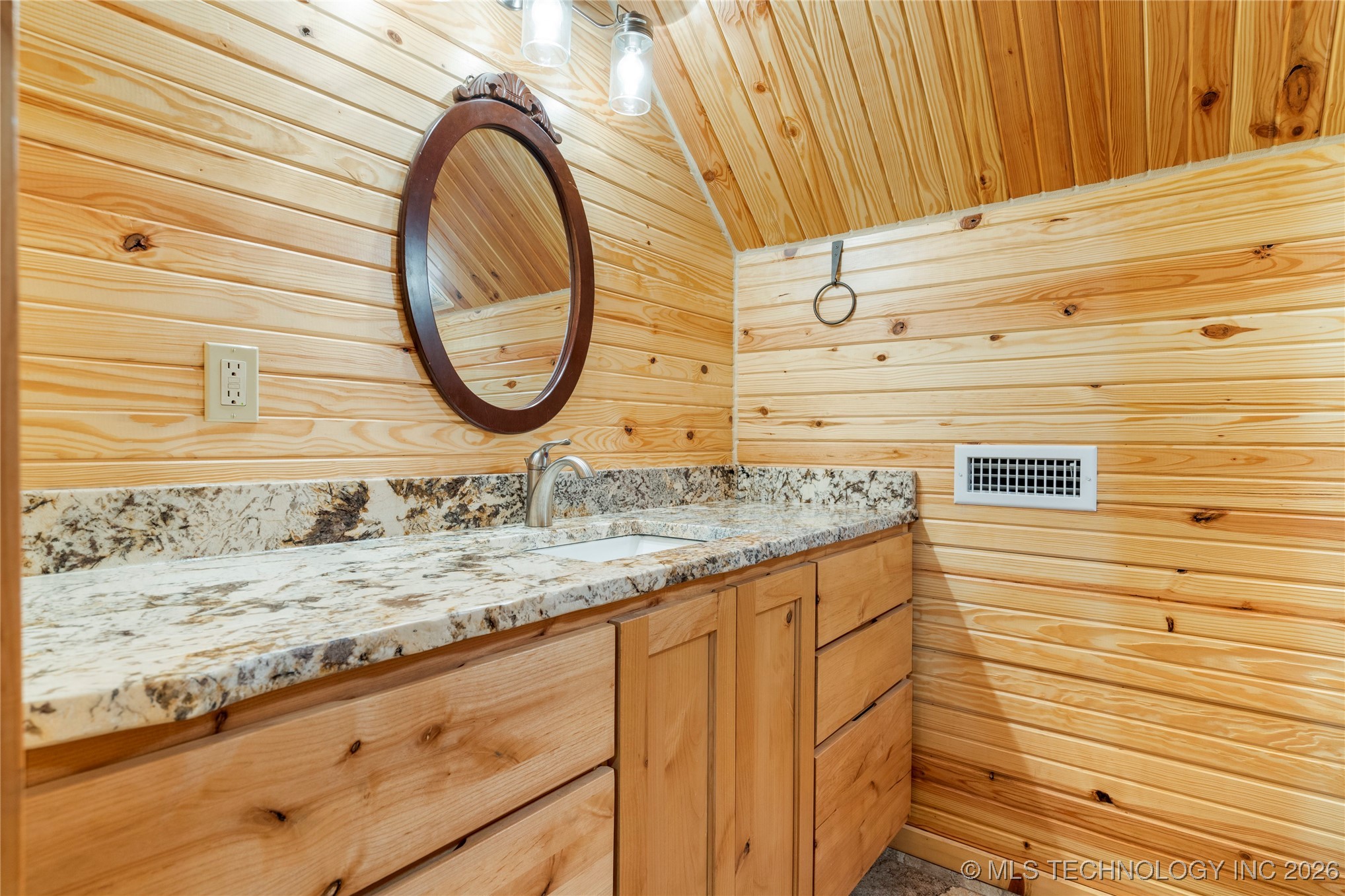 72860 S 220 Road Property Photo 35