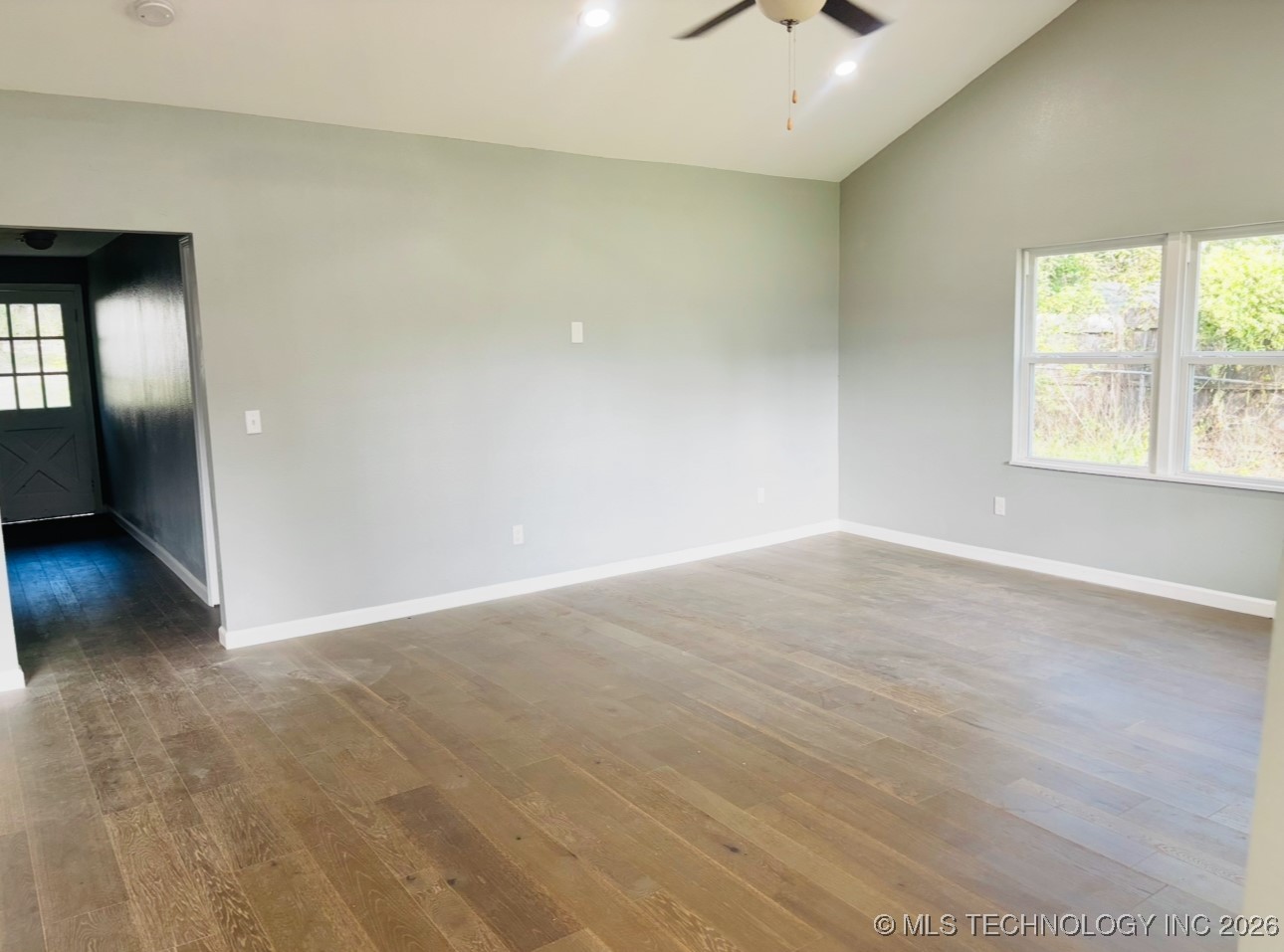 110 N 65th West Avenue Property Photo 5