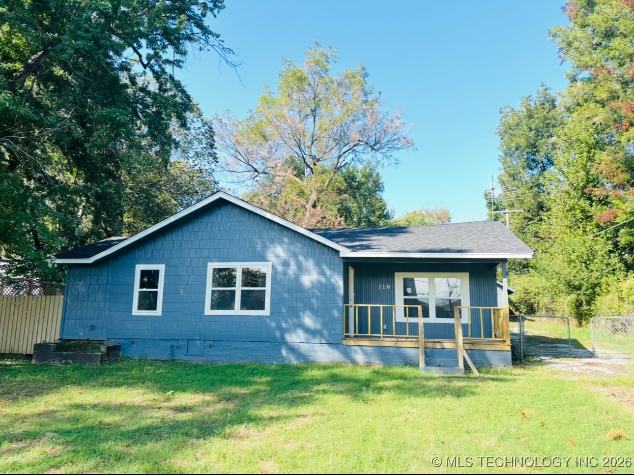 110 N 65th West Avenue Property Photo 10