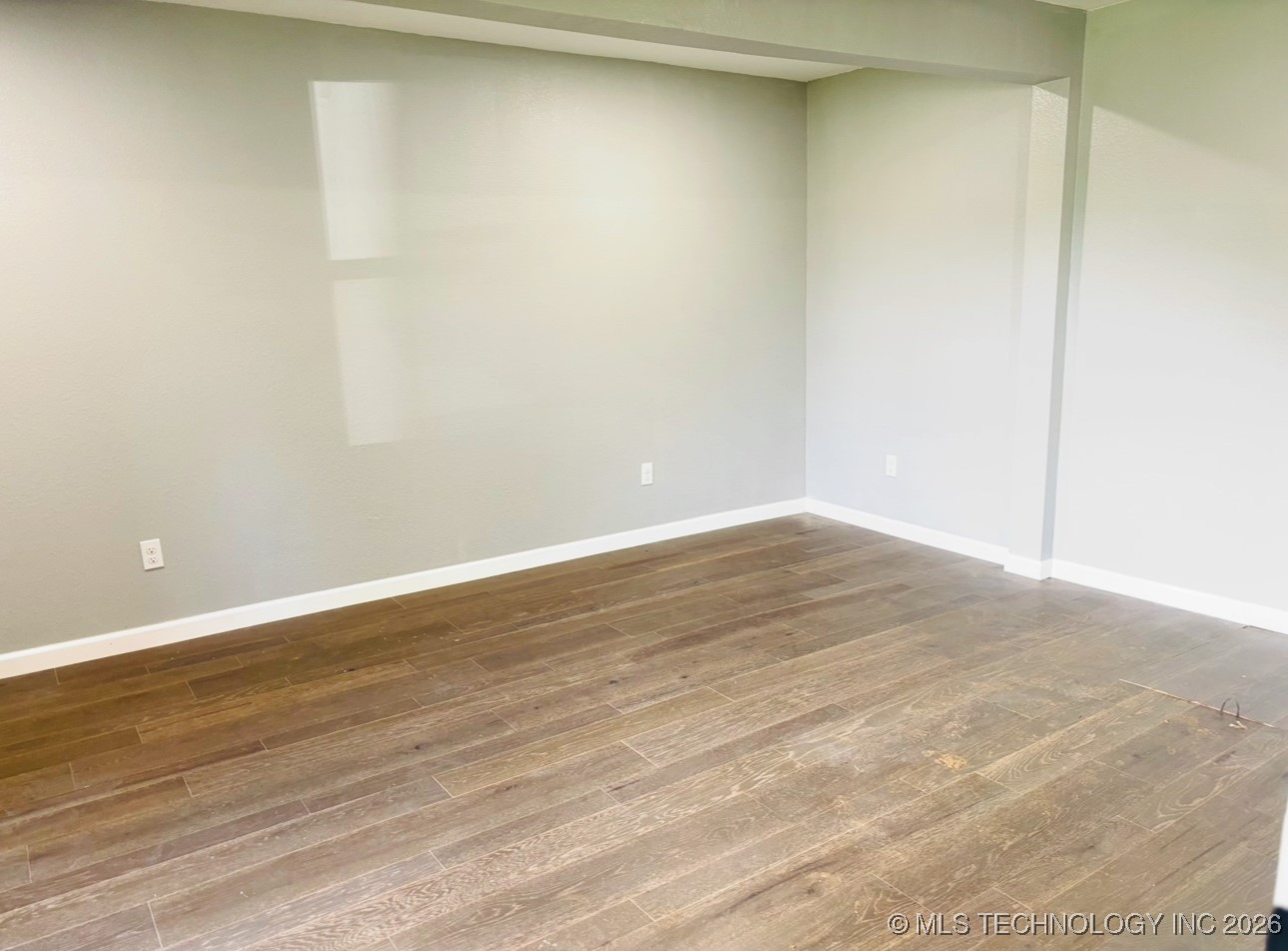 110 N 65th West Avenue Property Photo 16