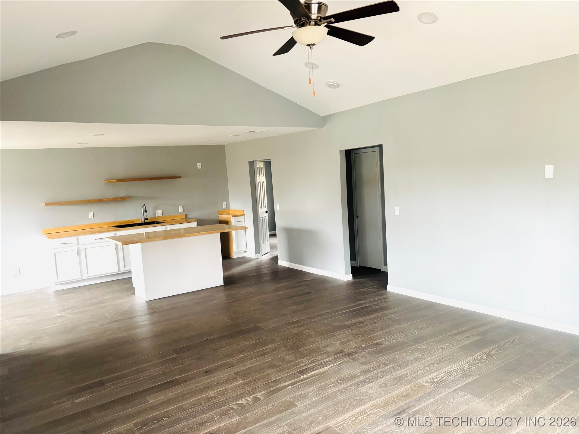 110 N 65th West Avenue Property Photo 22