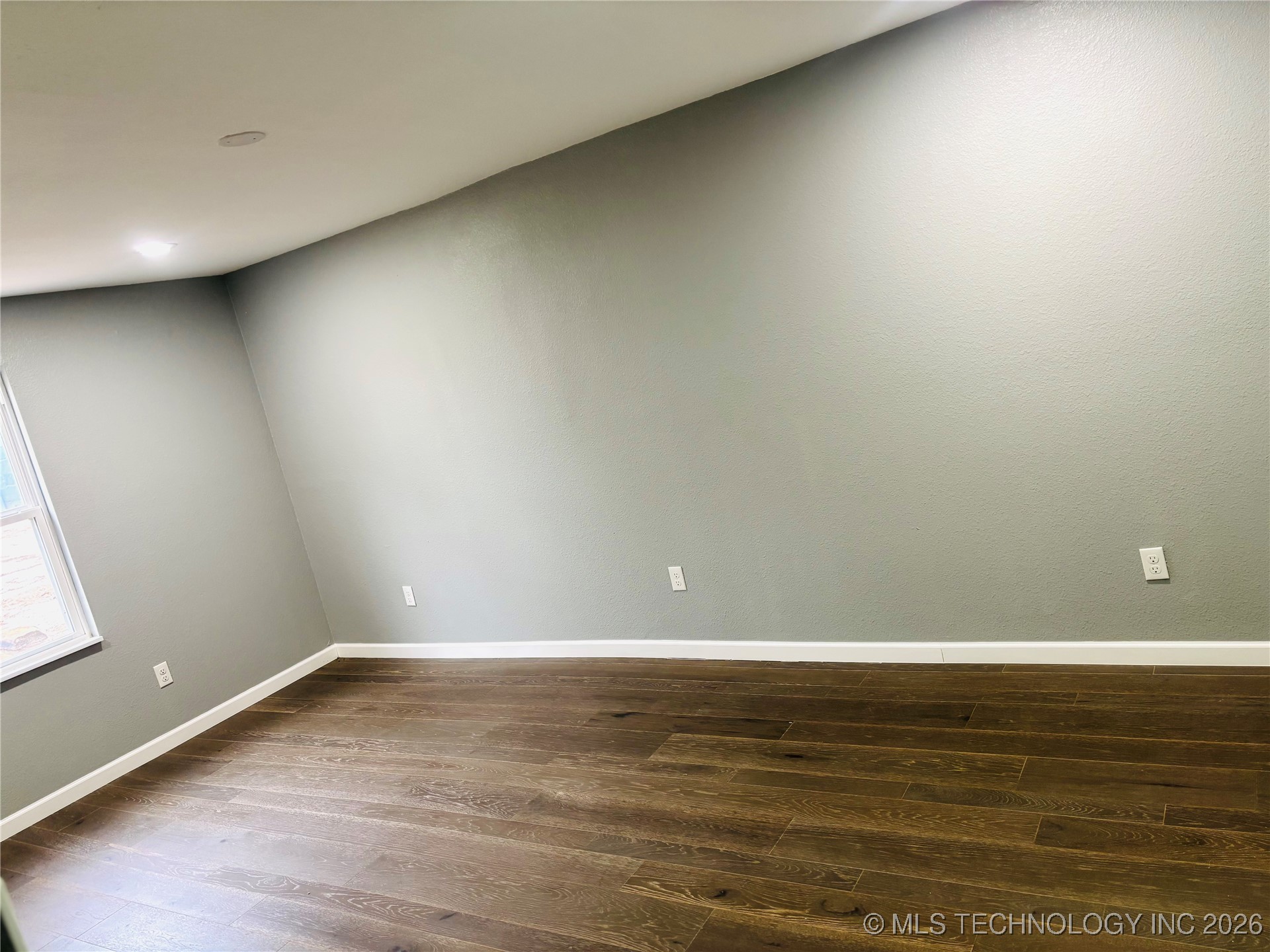 110 N 65th West Avenue Property Photo 26