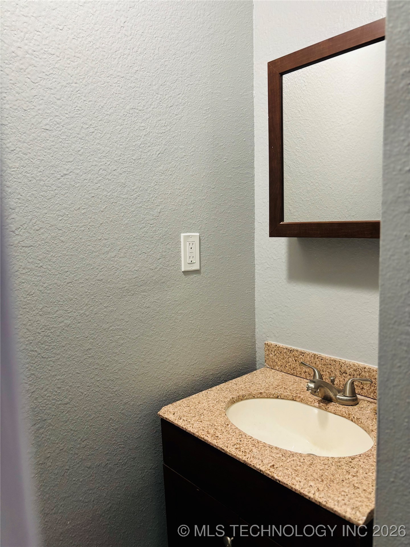 110 N 65th West Avenue Property Photo 28