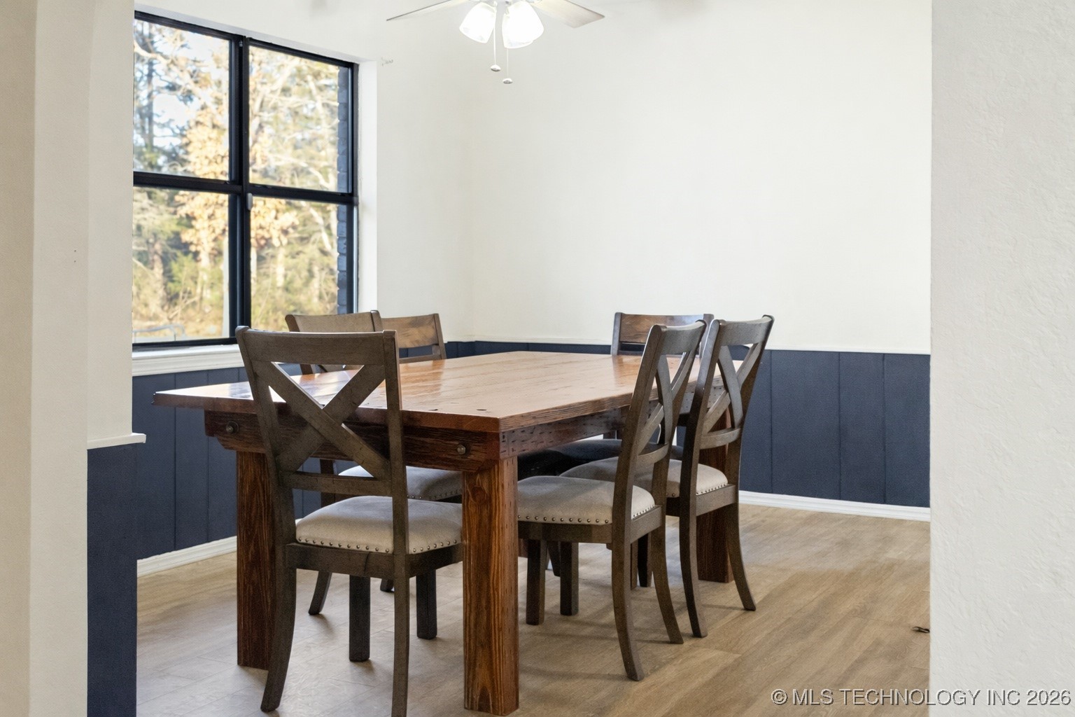 606 E Main Property Photo 8