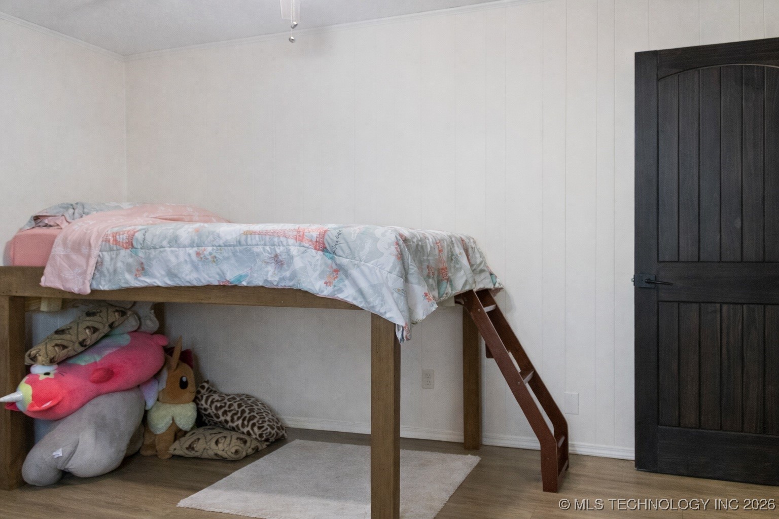 606 E Main Property Photo 13