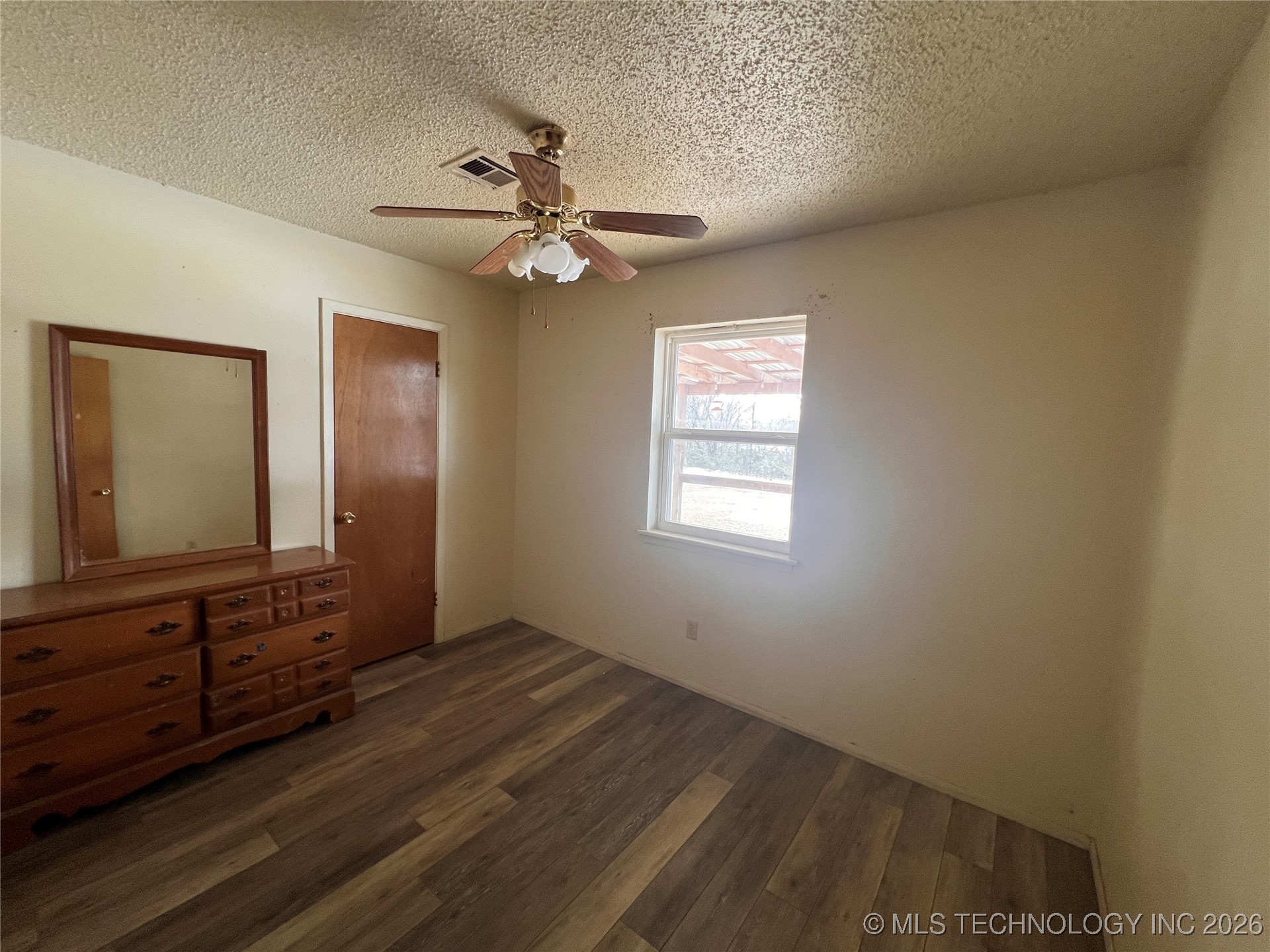 20425 P 9 B Property Photo 10