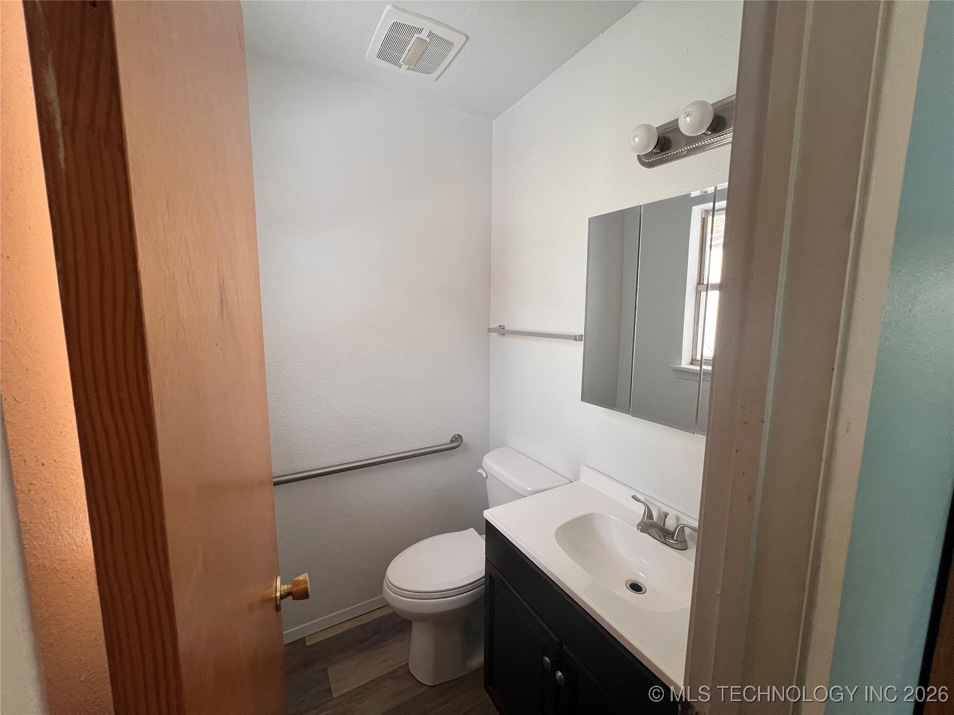 20425 P 9 B Property Photo 12