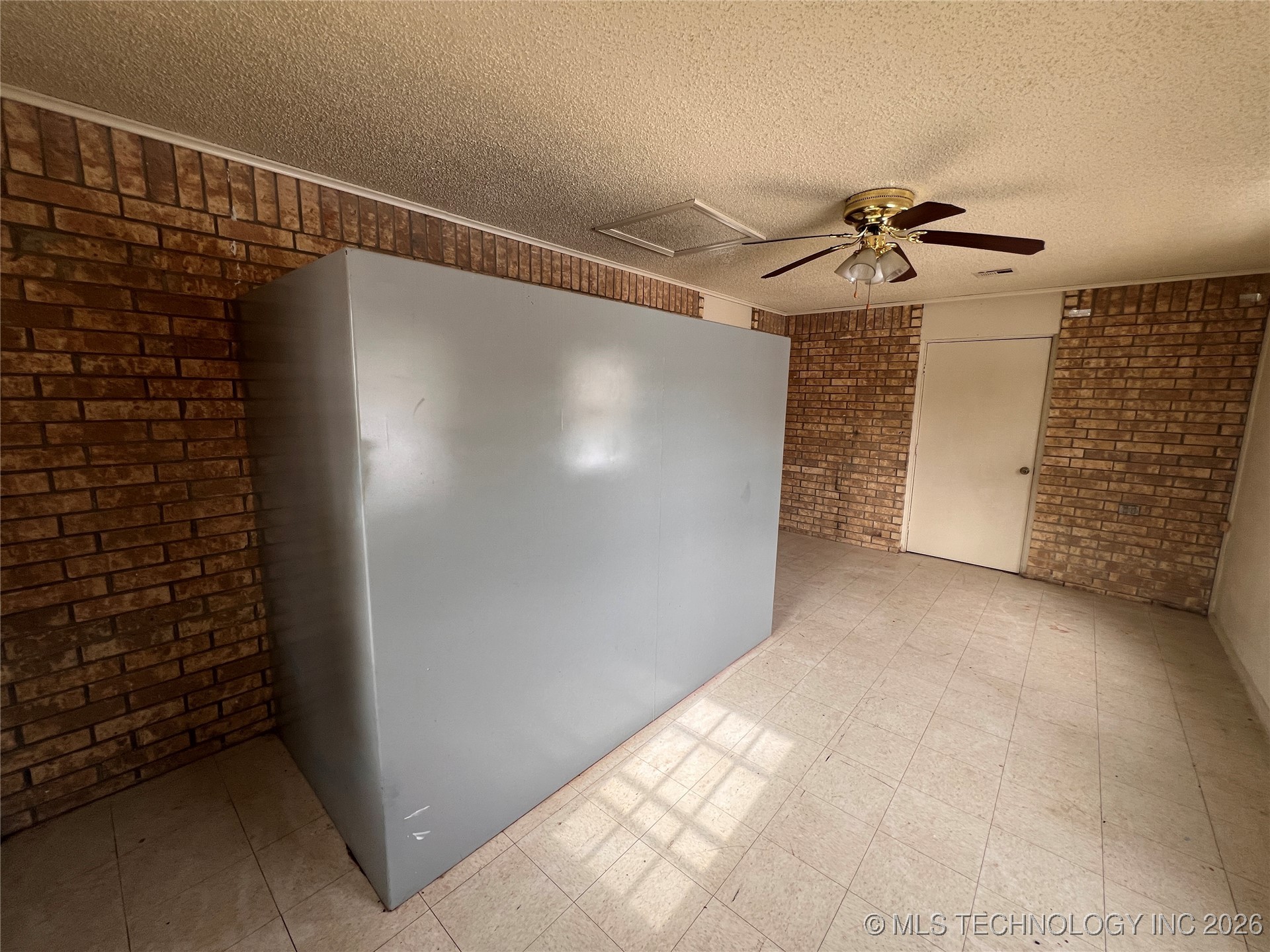 20425 P 9 B Property Photo 15