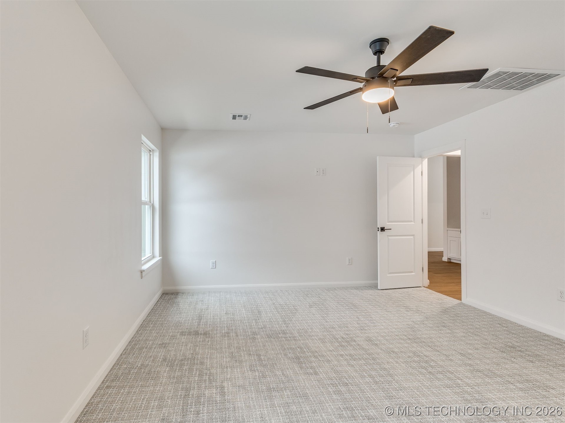 730 E 38th Street N Property Photo 25