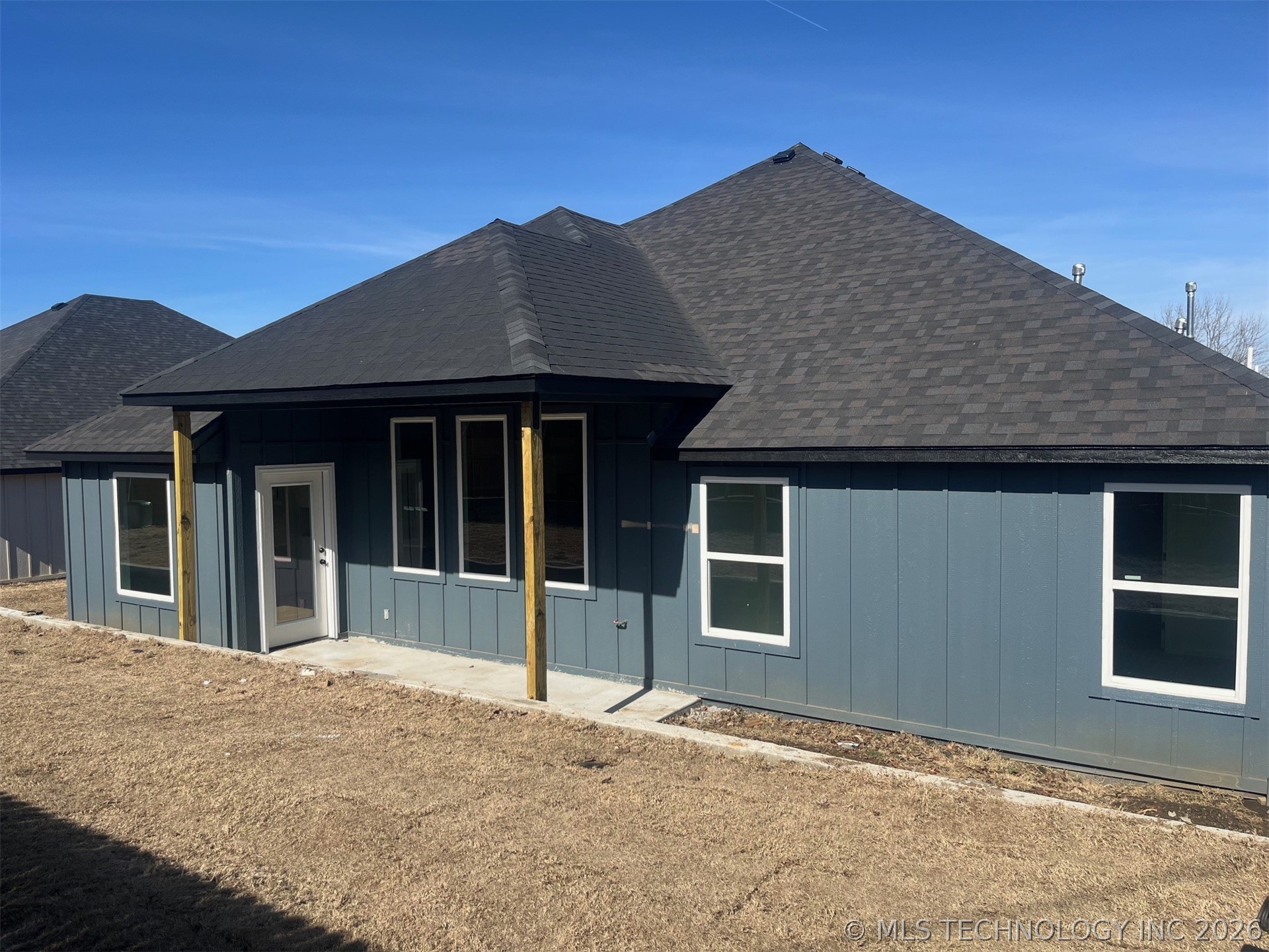 730 E 38th Street N Property Photo 34