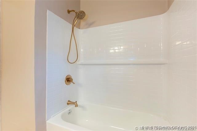 1020 S 6th Property Photo 15