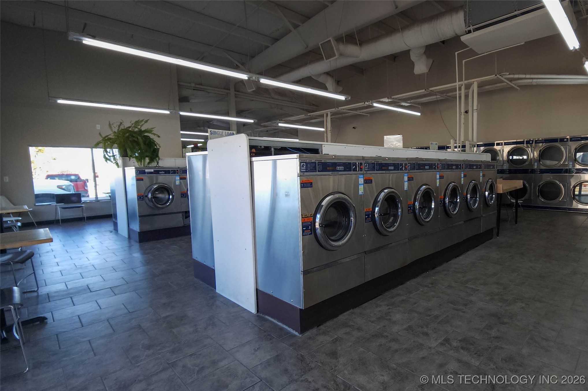 630 W Main Property Photo 3