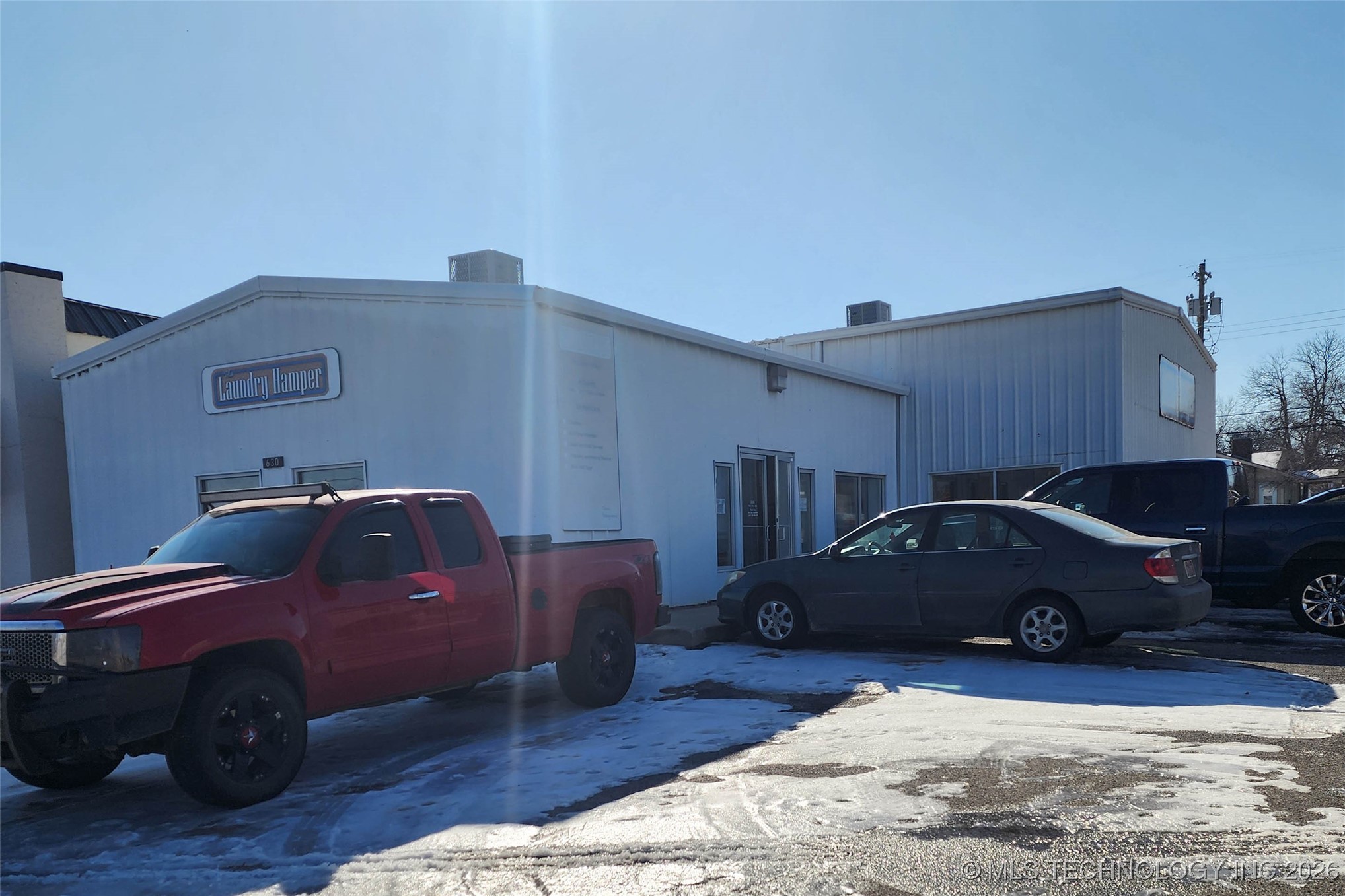 630 W Main Property Photo 5