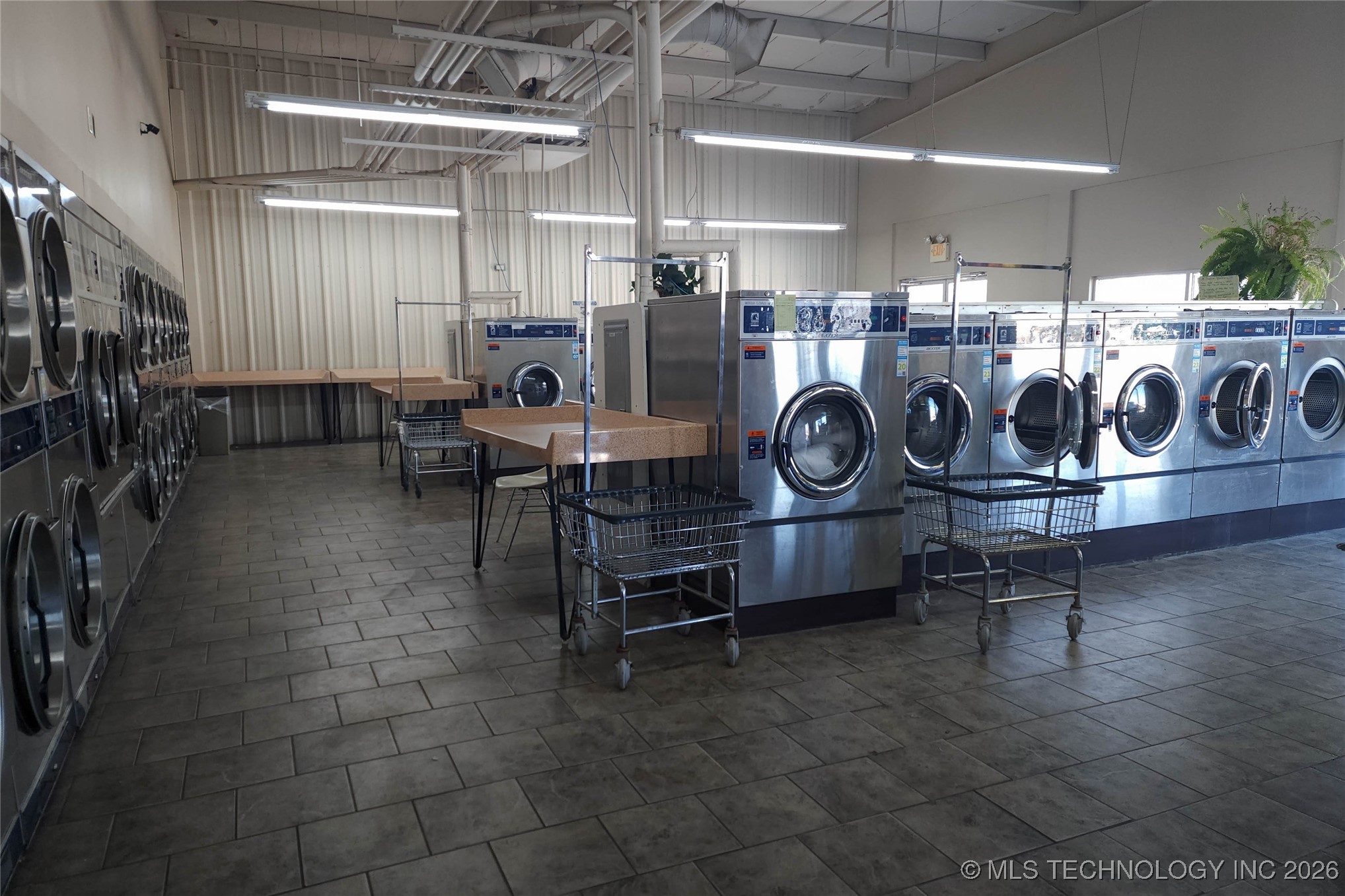 630 W Main Property Photo 6