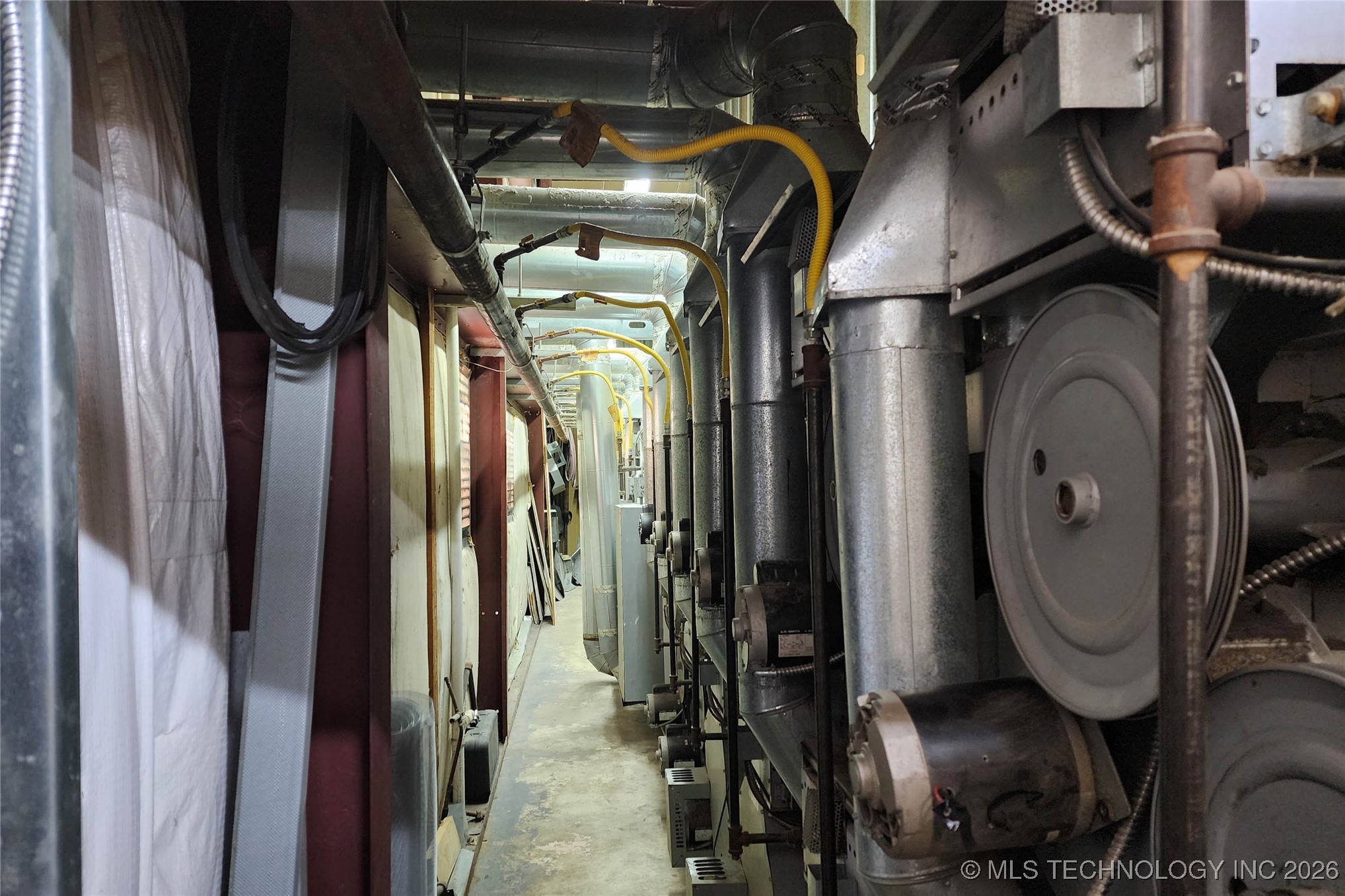 630 W Main Property Photo 7