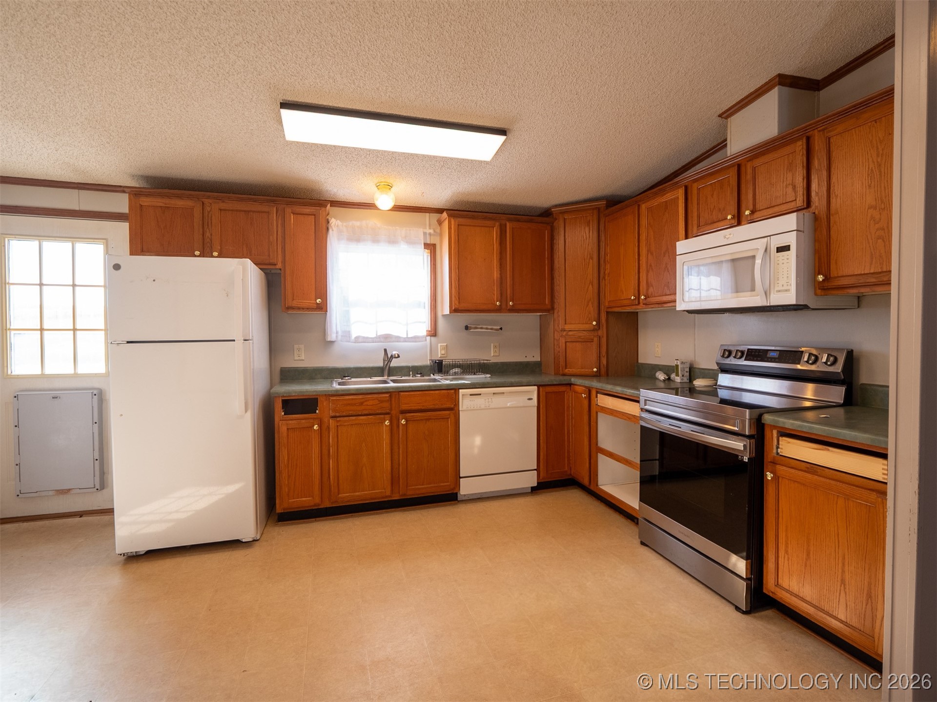 15919 Sooner Avenue Property Photo 44