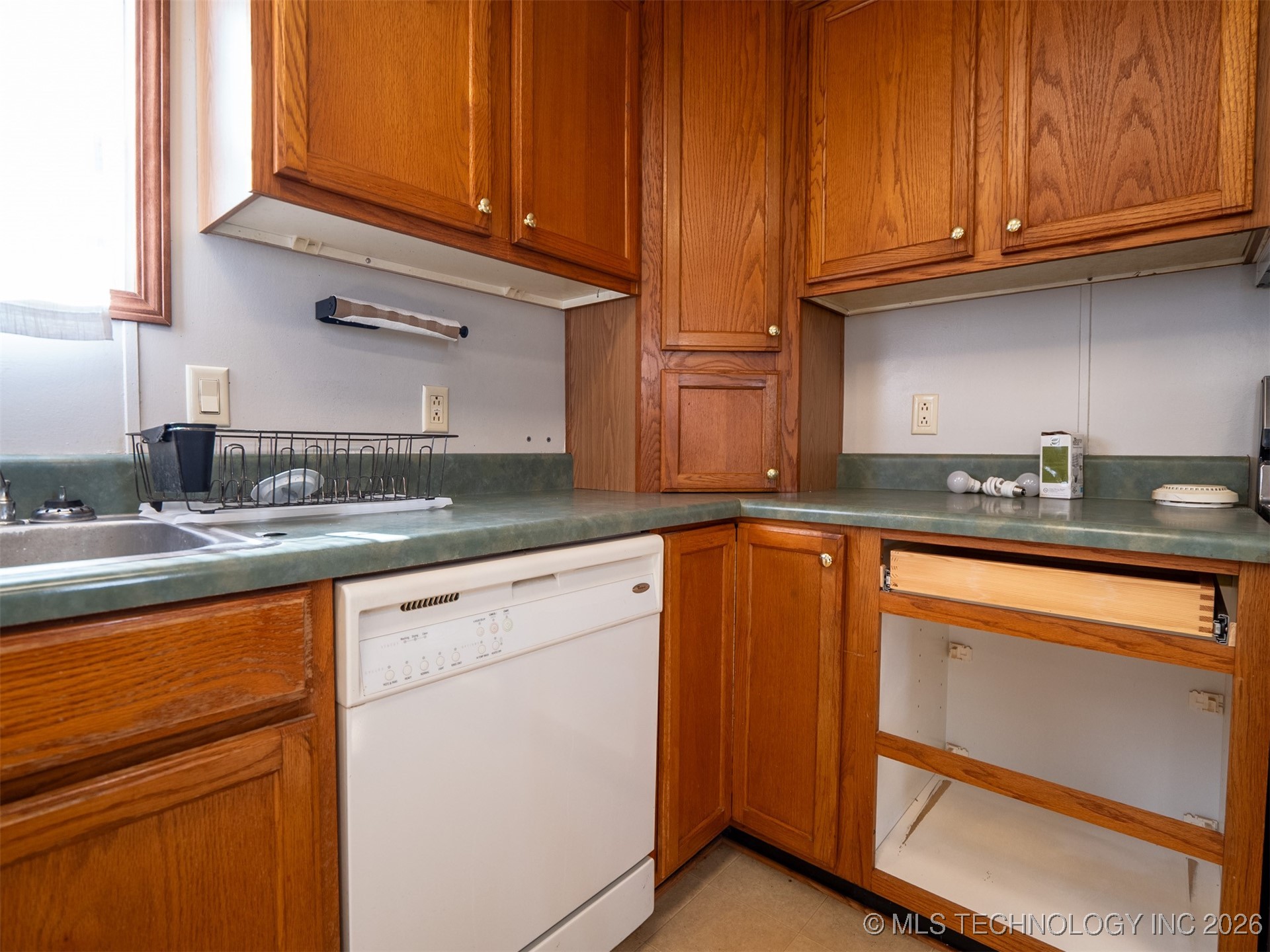 15919 Sooner Avenue Property Photo 47