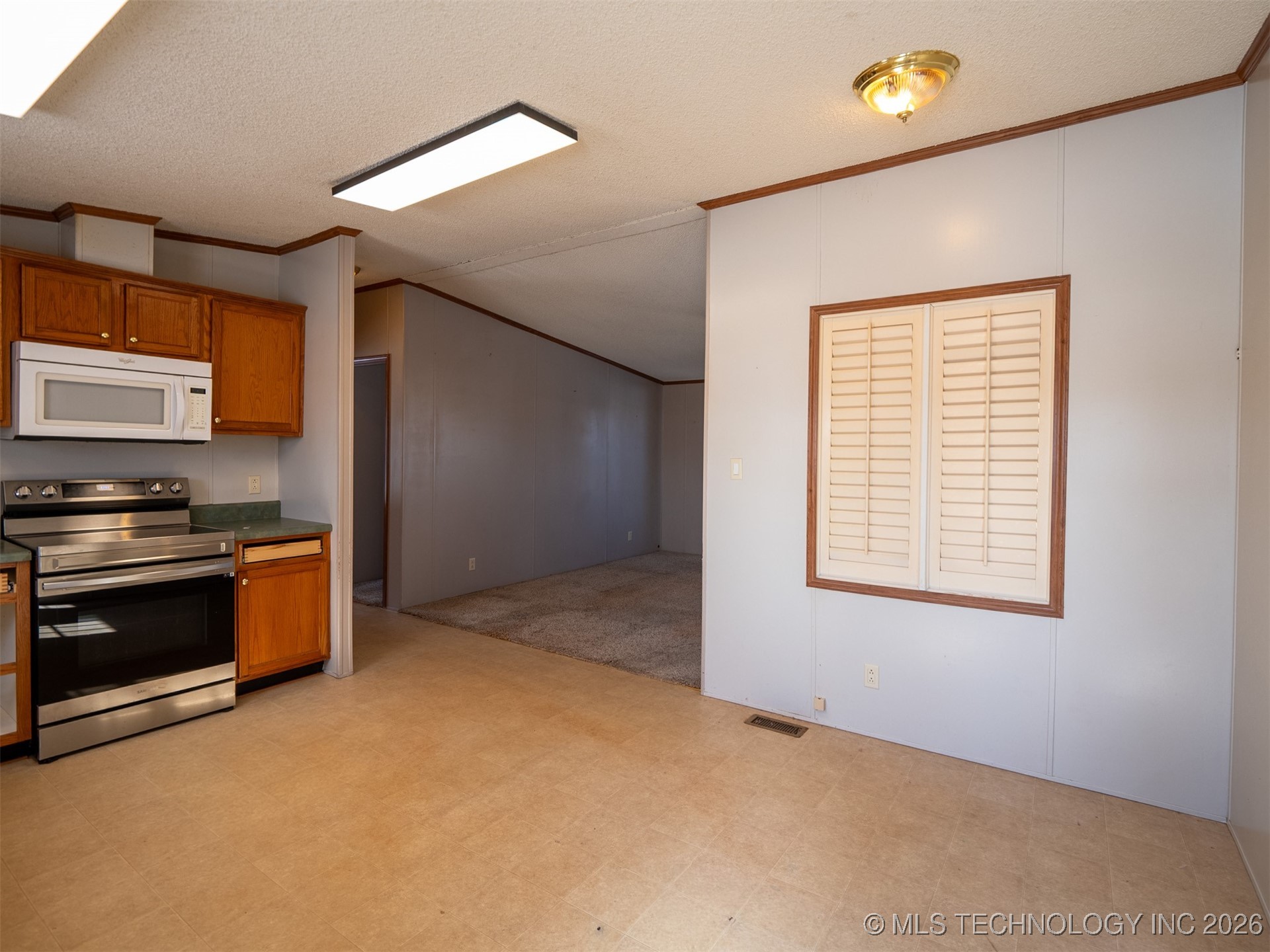 15919 Sooner Avenue Property Photo 49