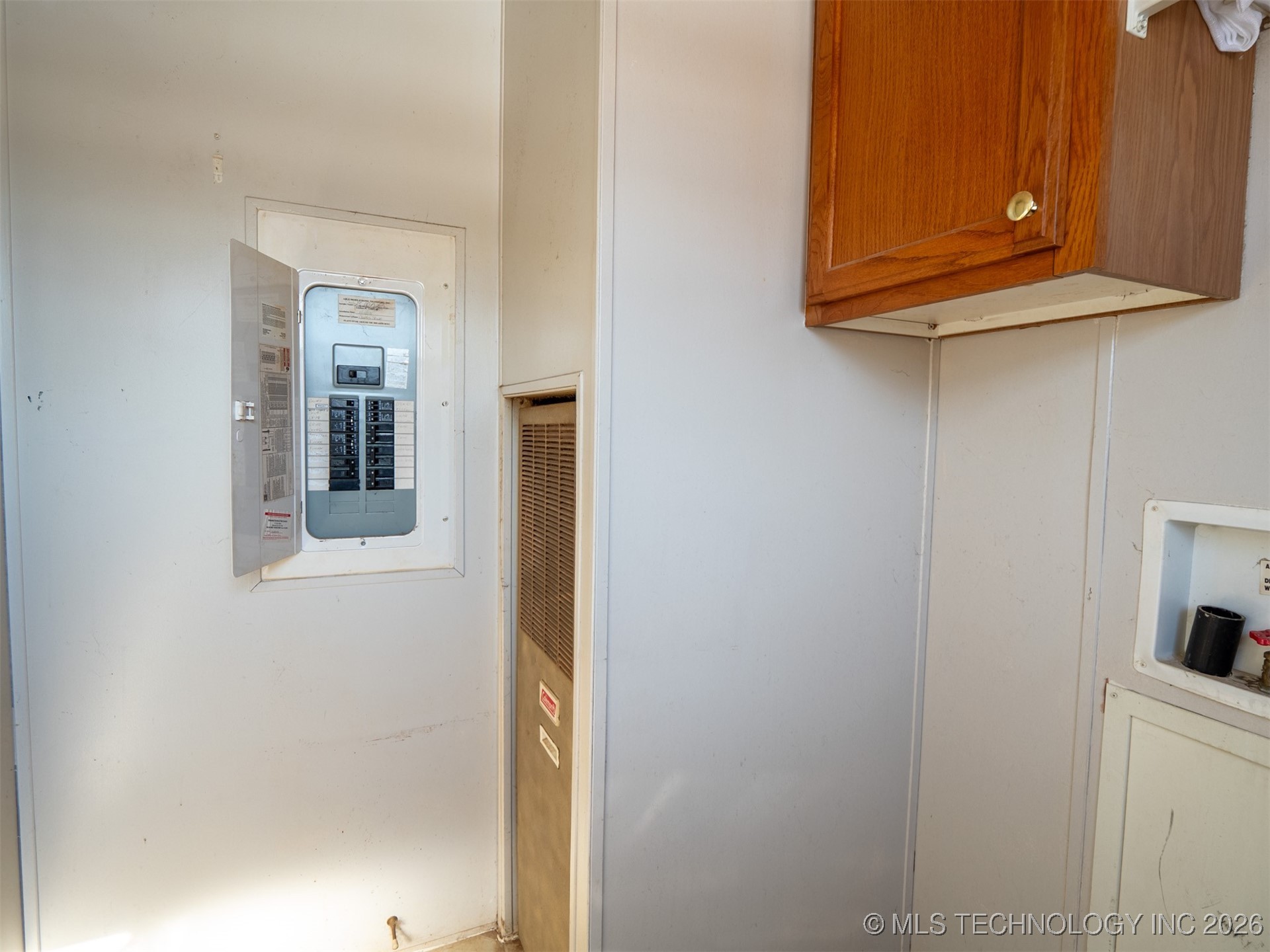 15919 Sooner Avenue Property Photo 52
