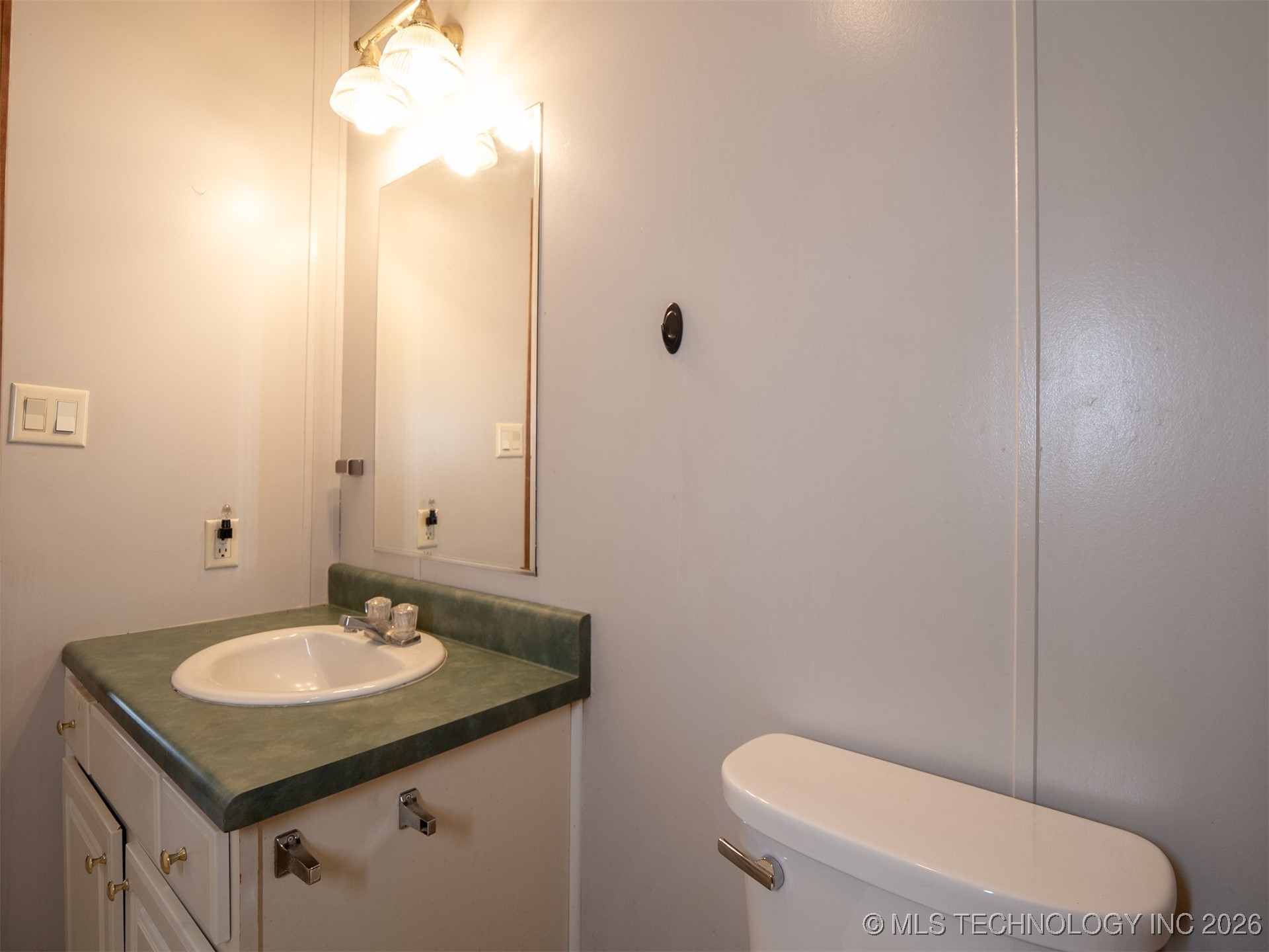 15919 Sooner Avenue Property Photo 70