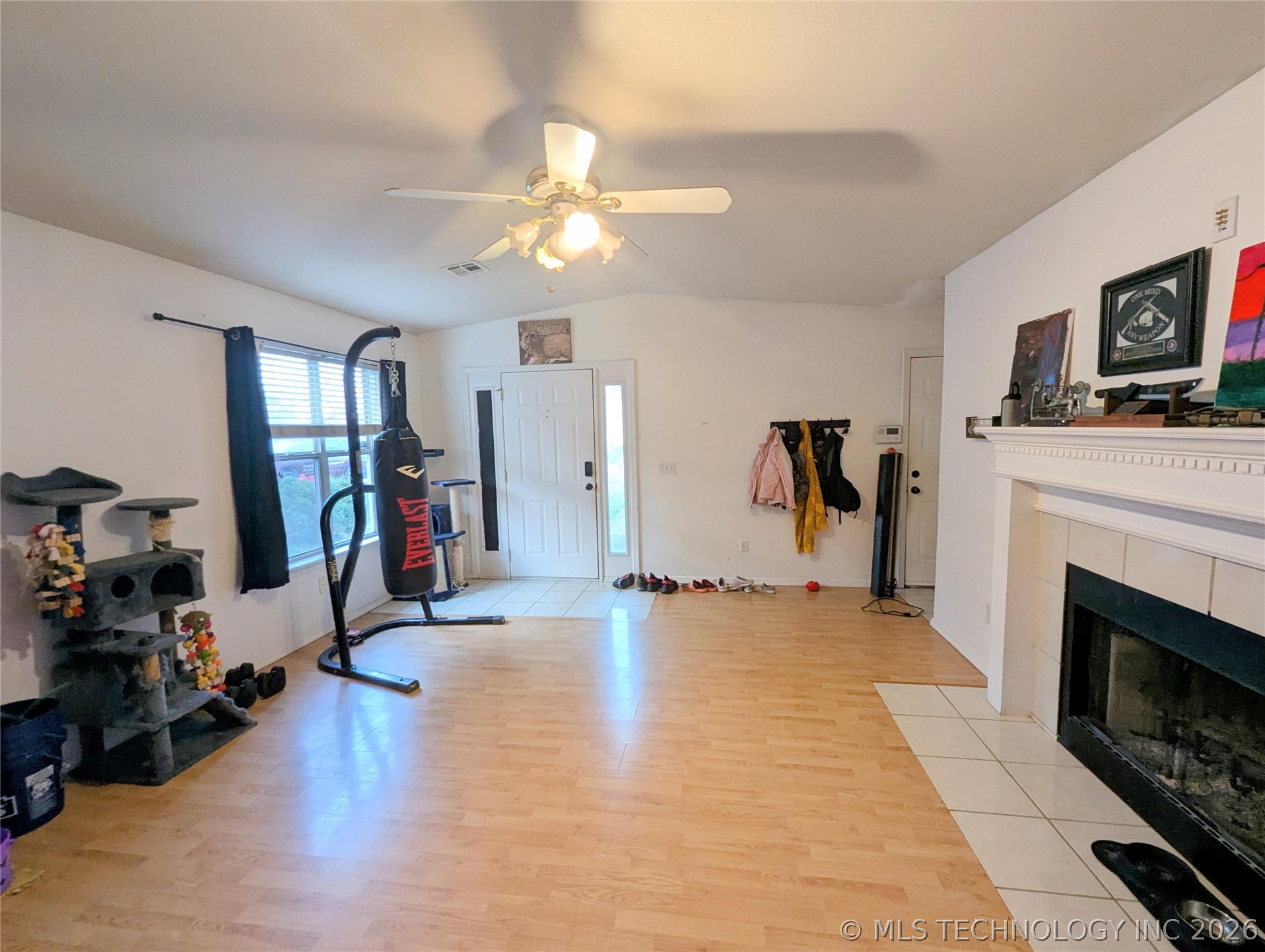 5620 S Vancouver Place Property Photo 3