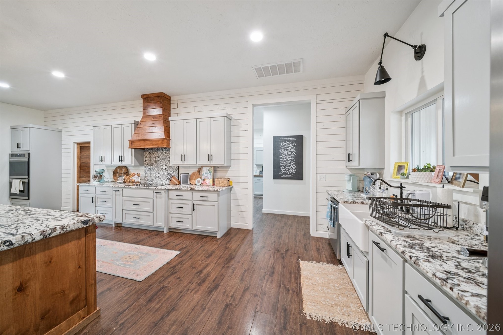 5086 N 427 Road Property Photo 9