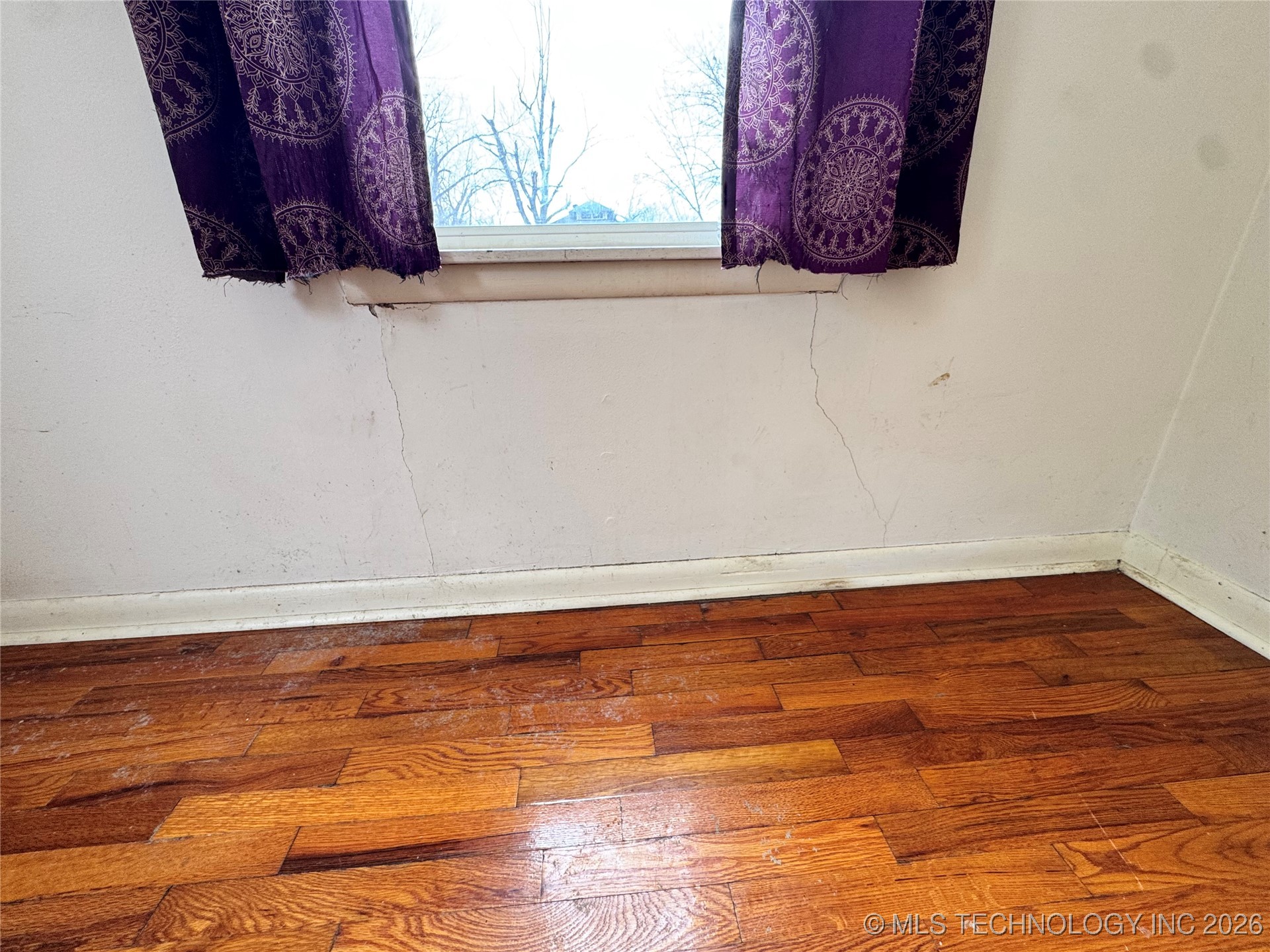 435 S Maple Street Property Photo 8