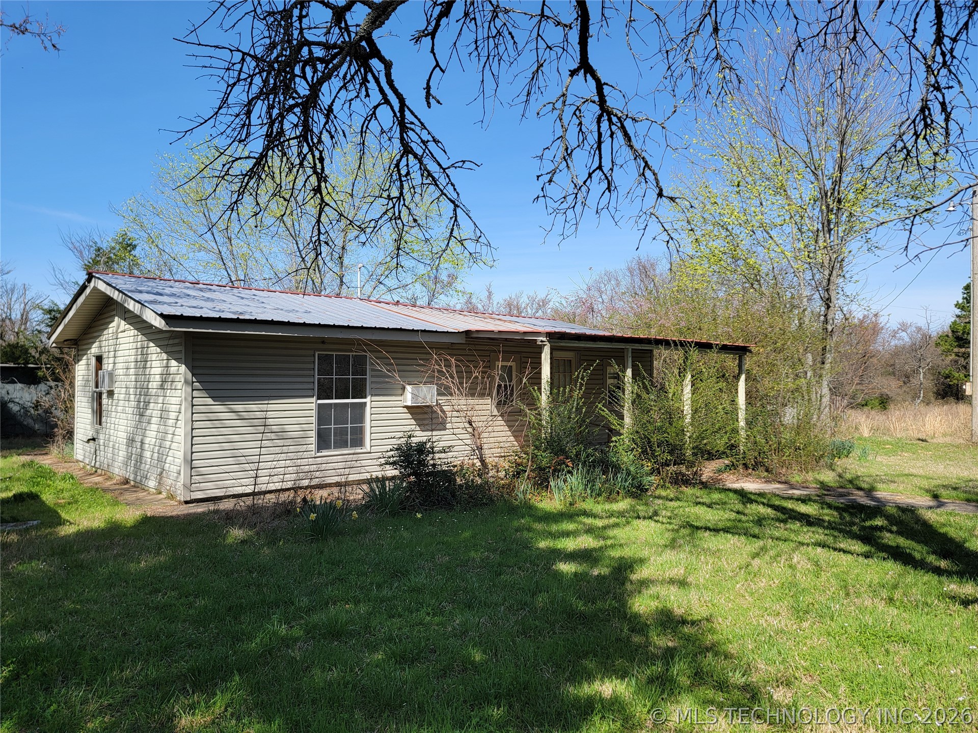 98904 S 4439 Road Property Photo 3