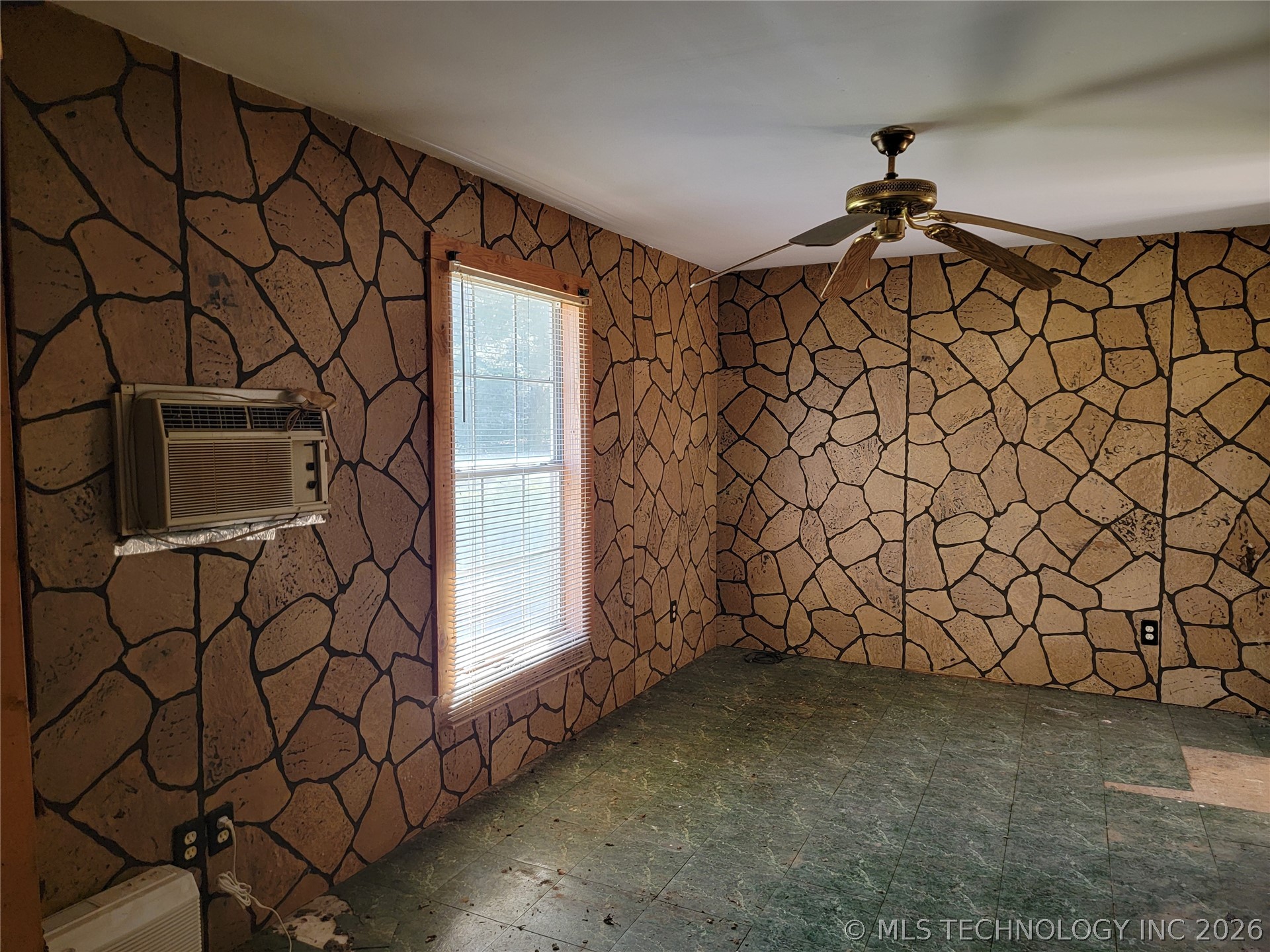 98904 S 4439 Road Property Photo 7