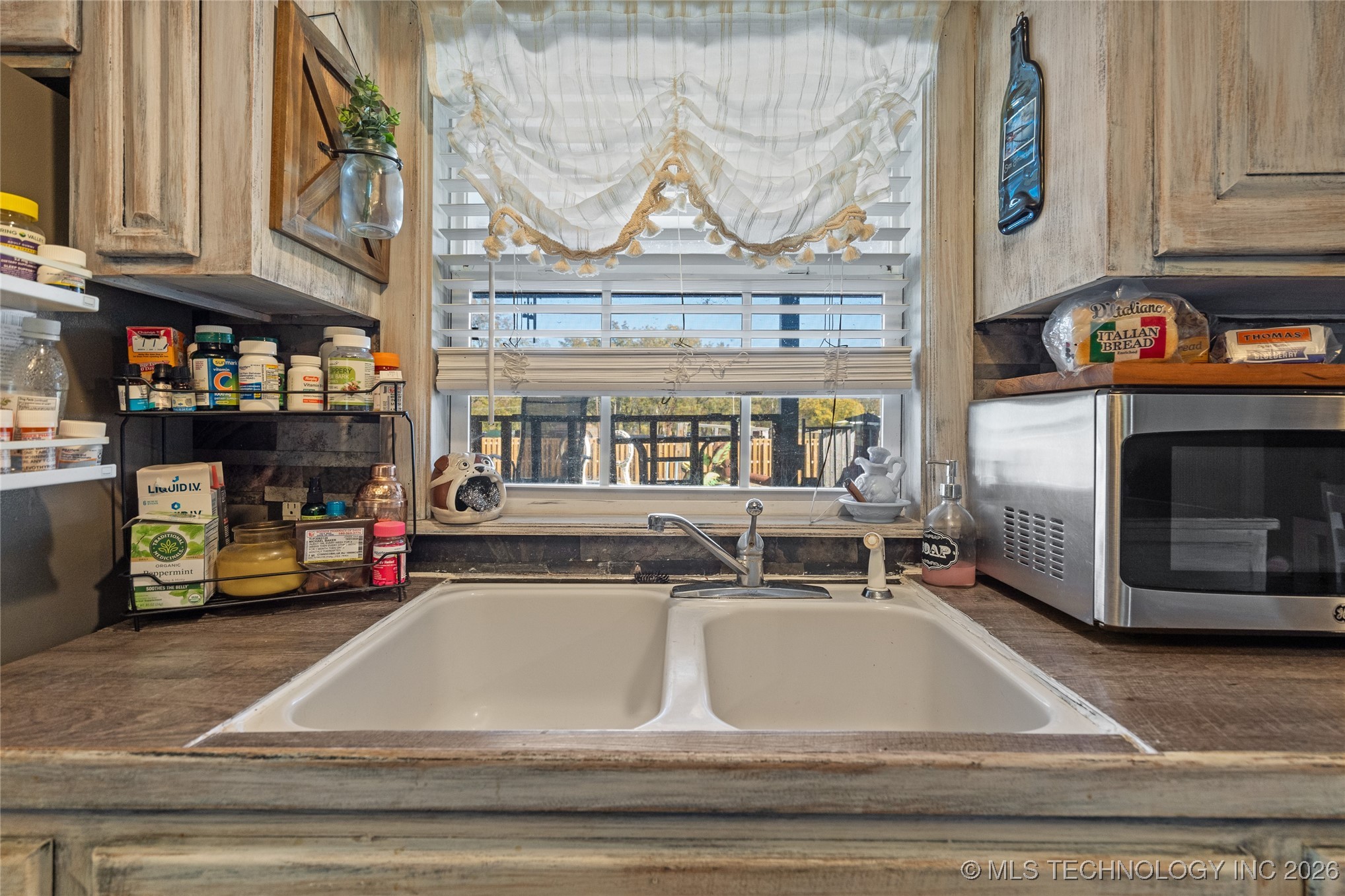 300 S 1st Street Property Photo 13