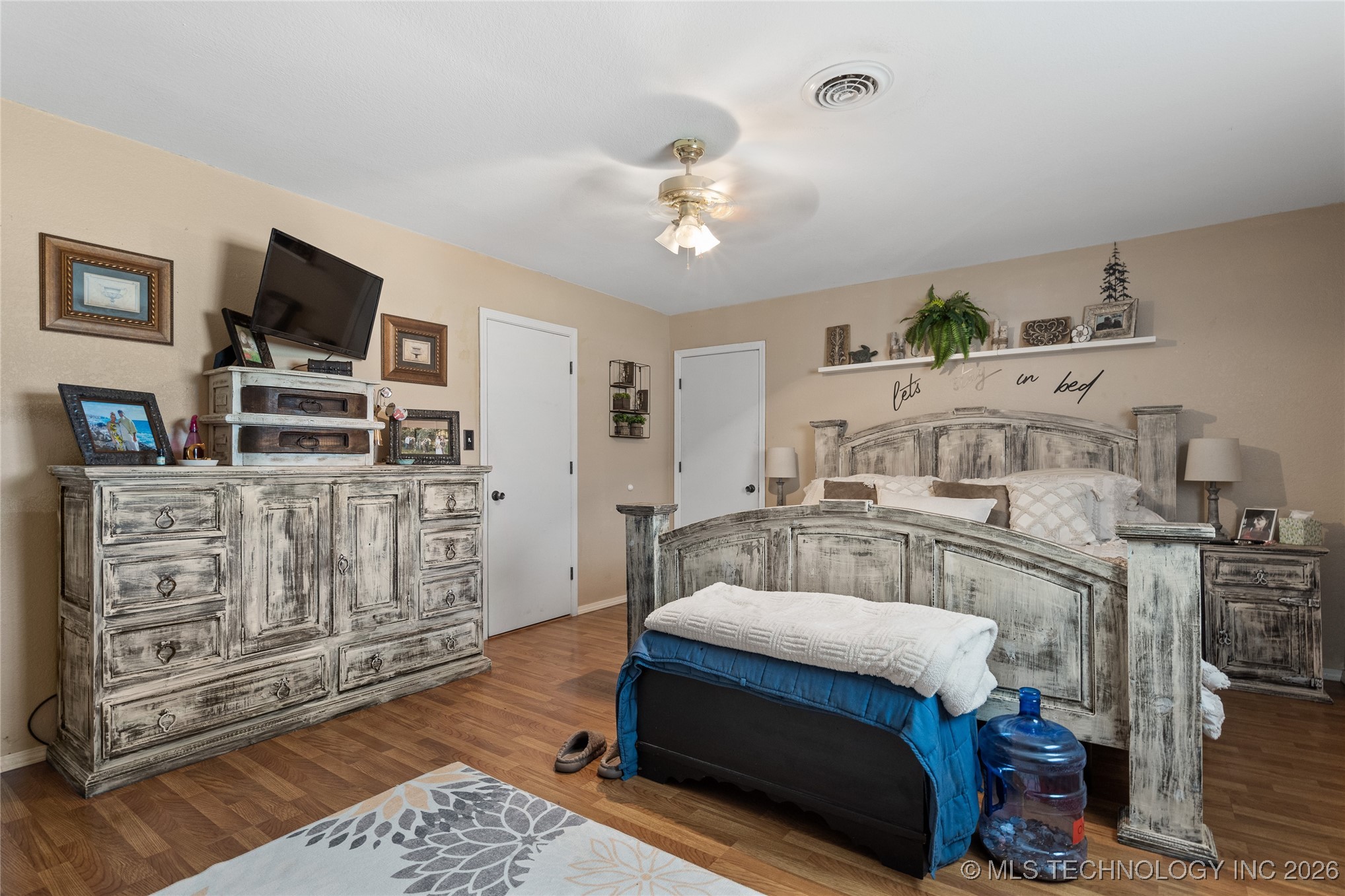 300 S 1st Street Property Photo 18