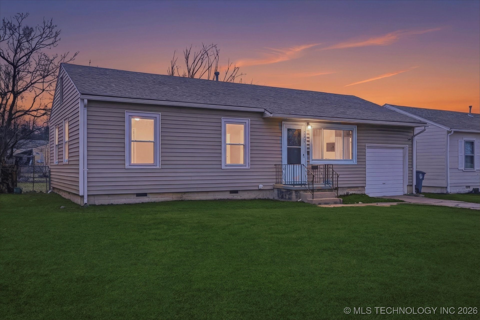 7854 E King Street Property Photo 1