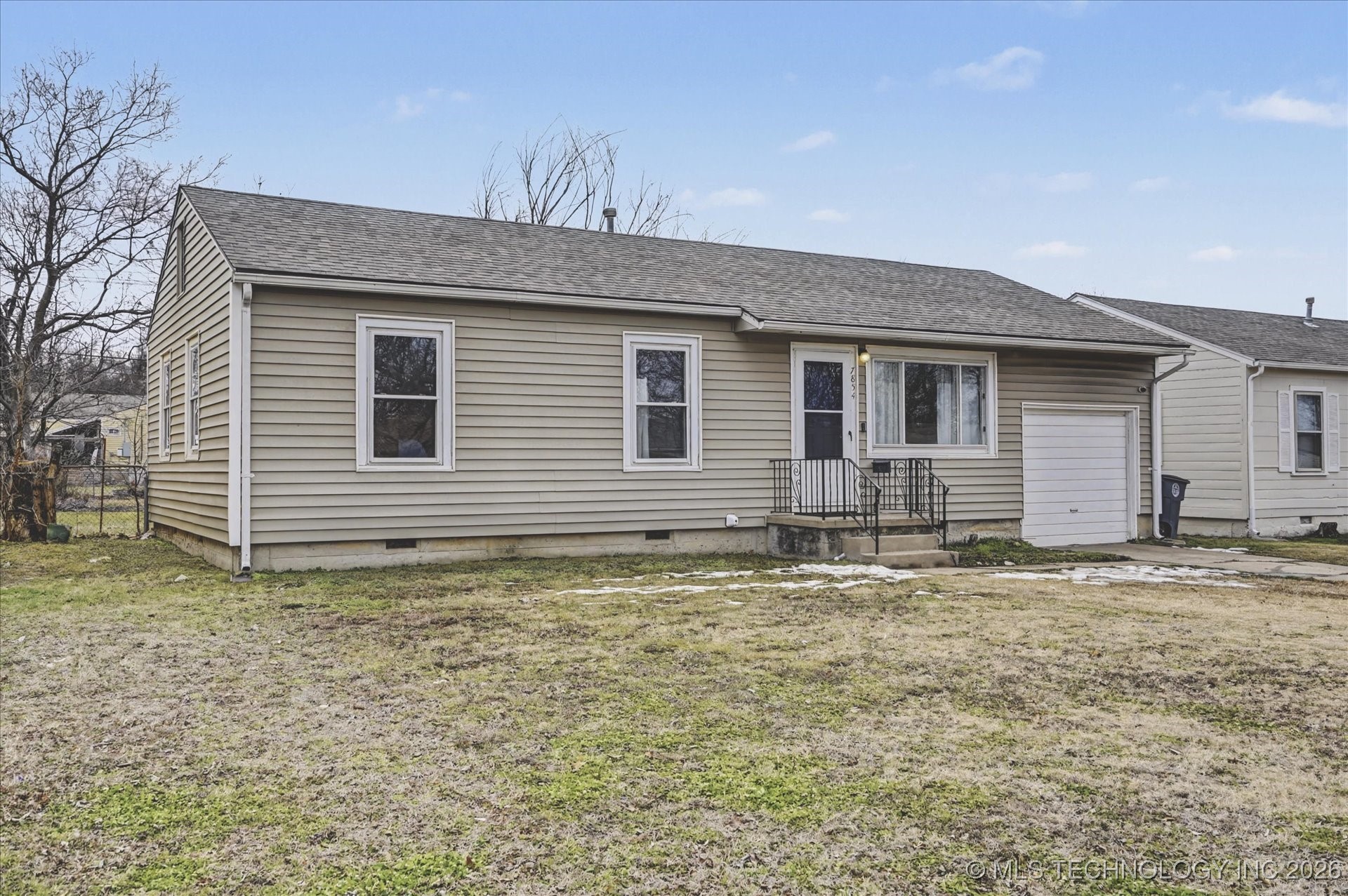 7854 E King Street Property Photo 3