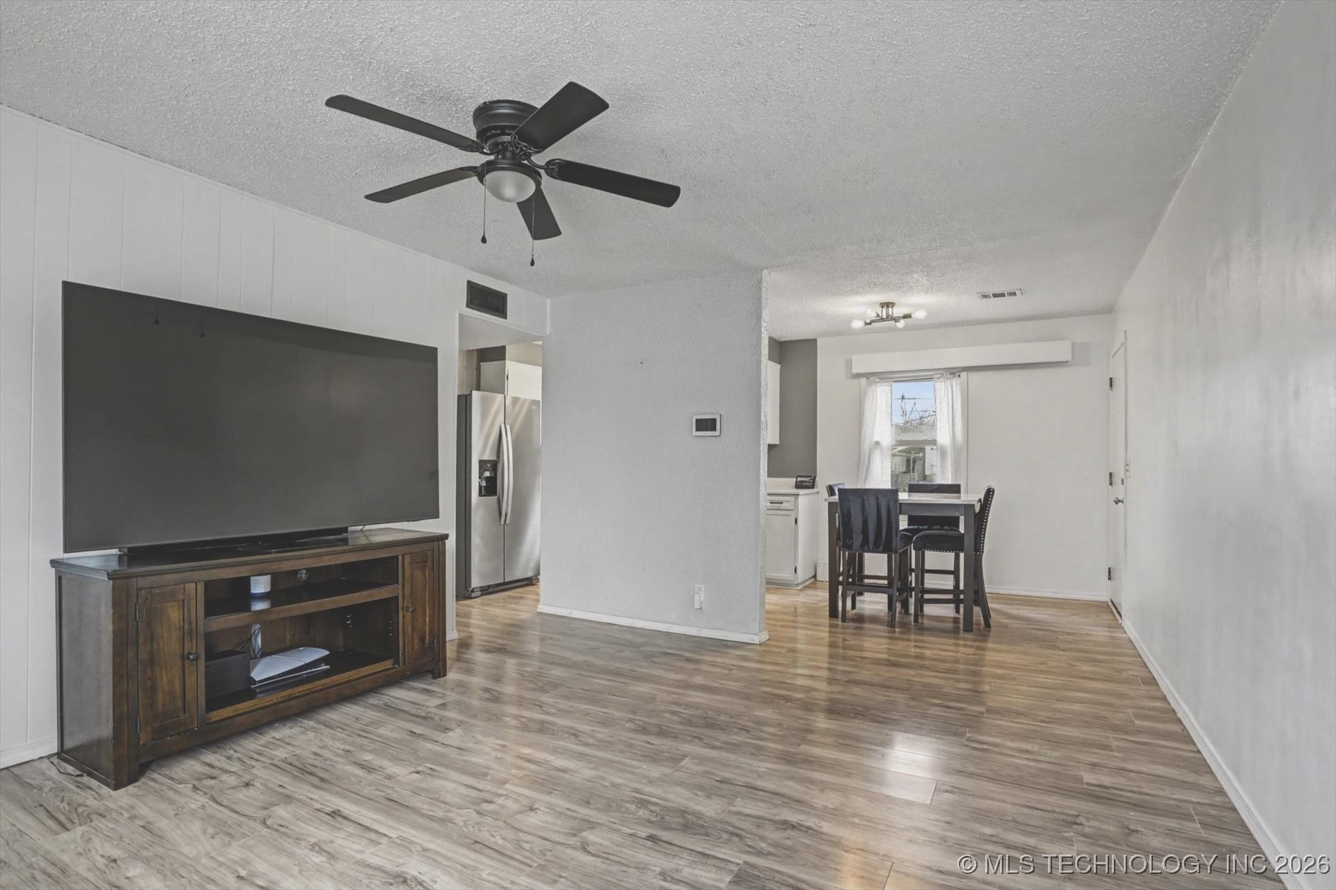 7854 E King Street Property Photo 4