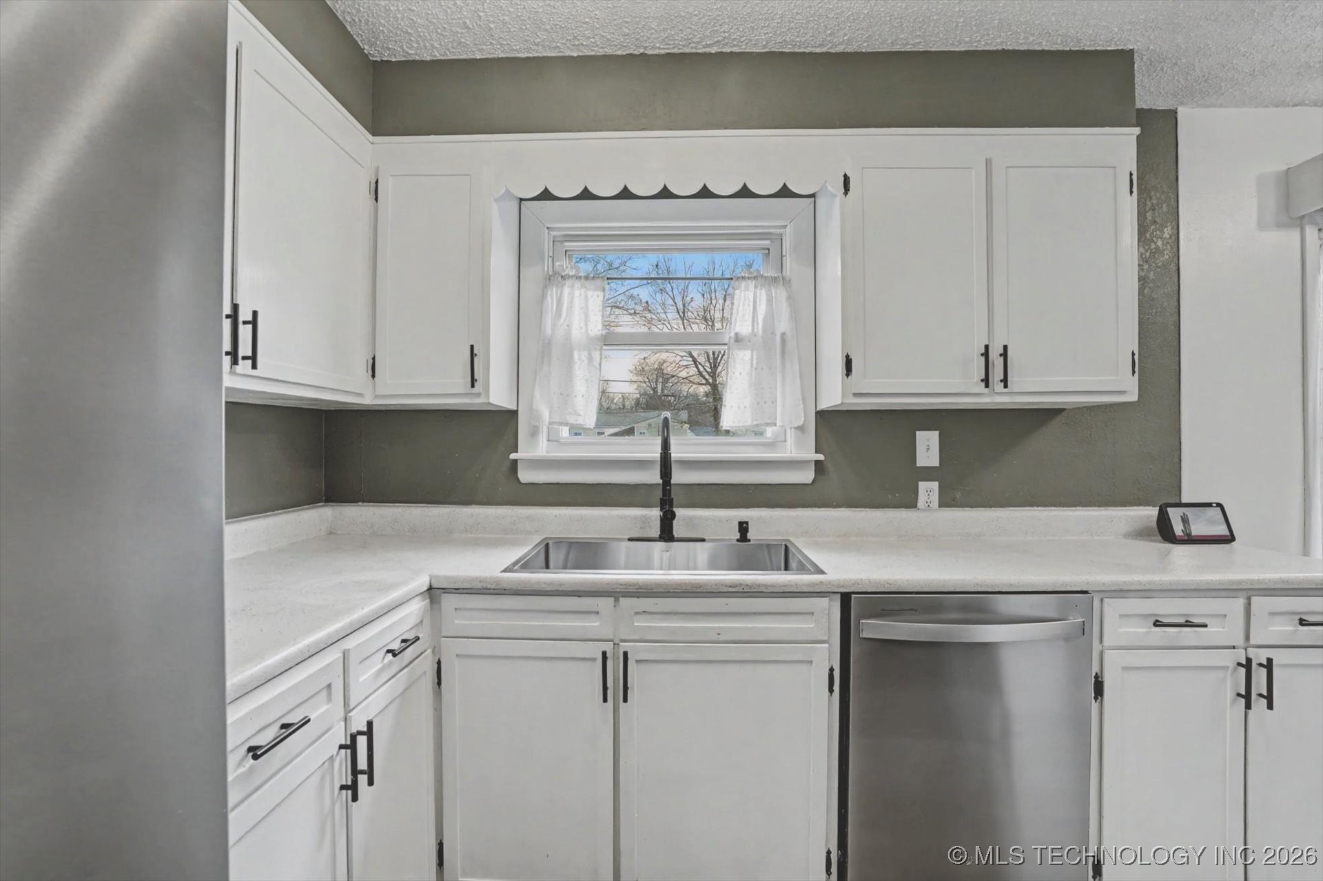 7854 E King Street Property Photo 11