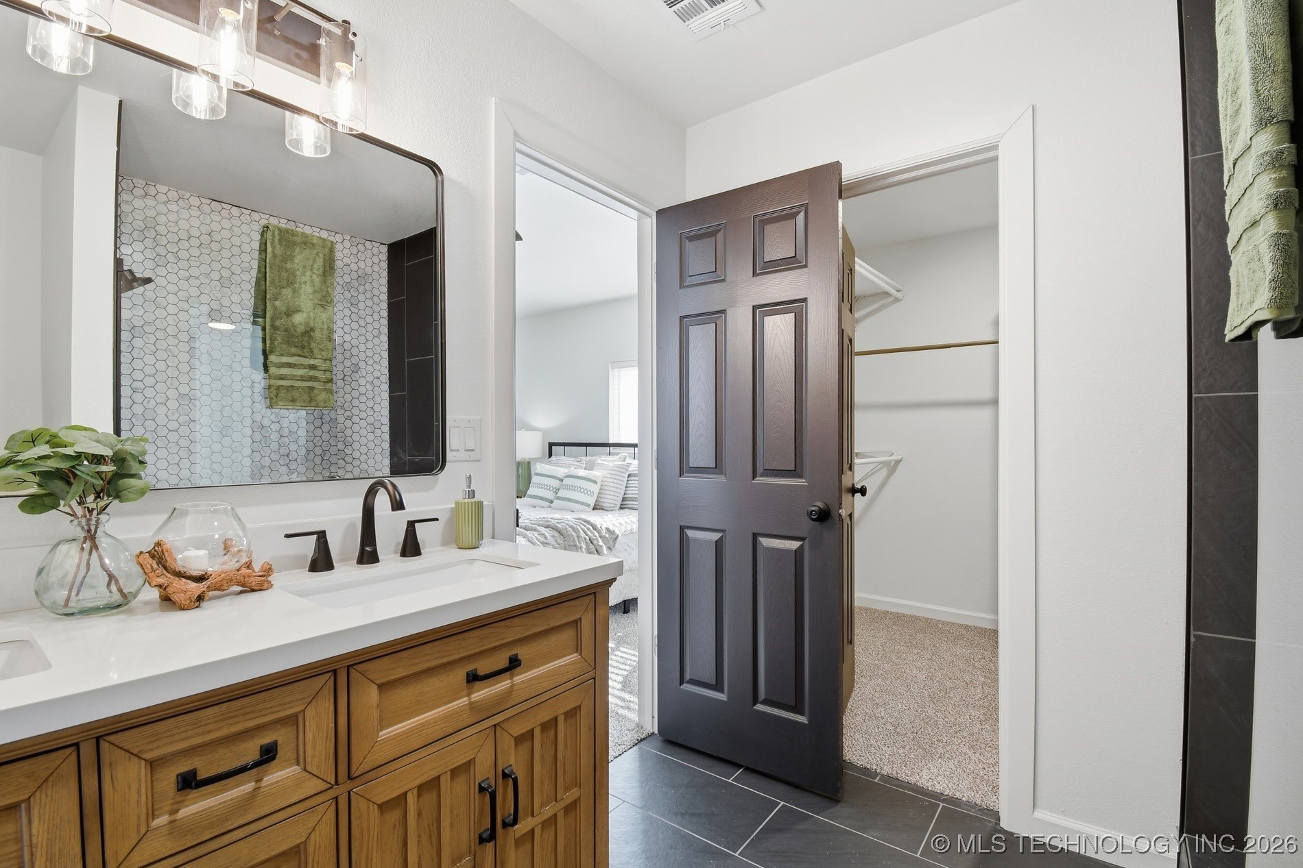 7806 N 121st East Avenue Property Photo 31