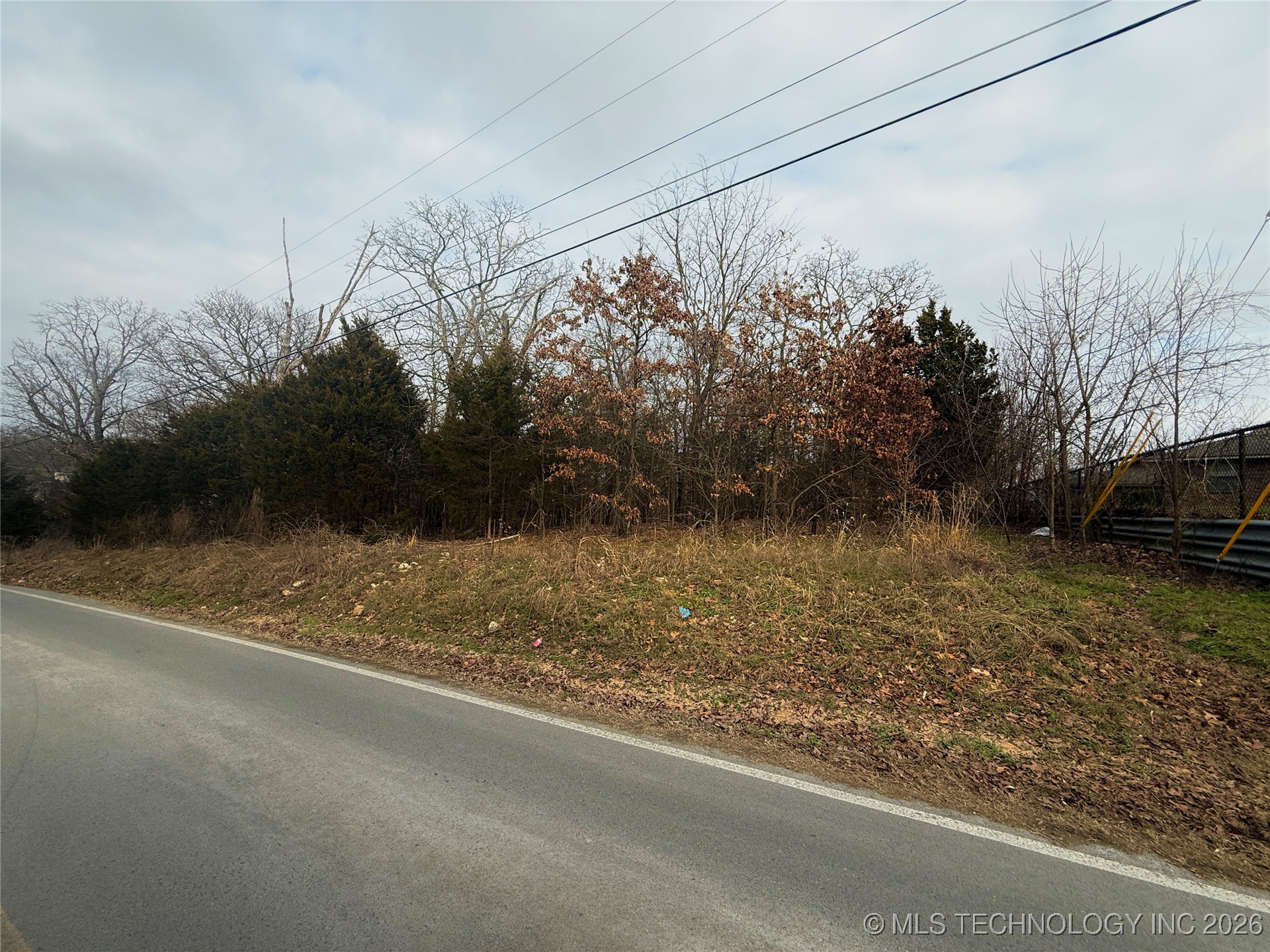 450 W Allen Road Property Photo 17