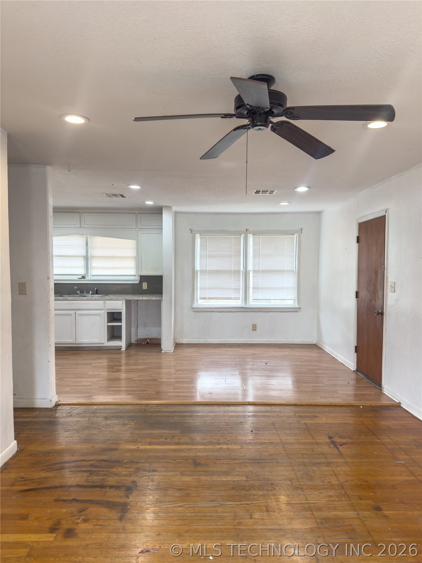 806 15th Avenue Nw Property Photo 3