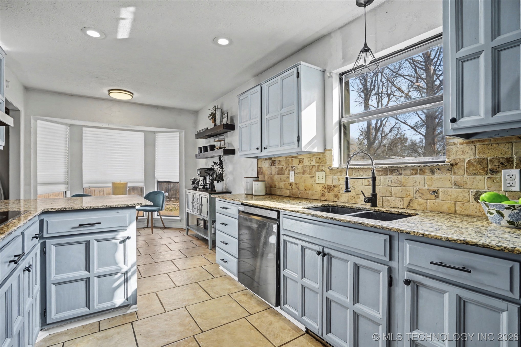 8319 E 107th Place S Property Photo 5