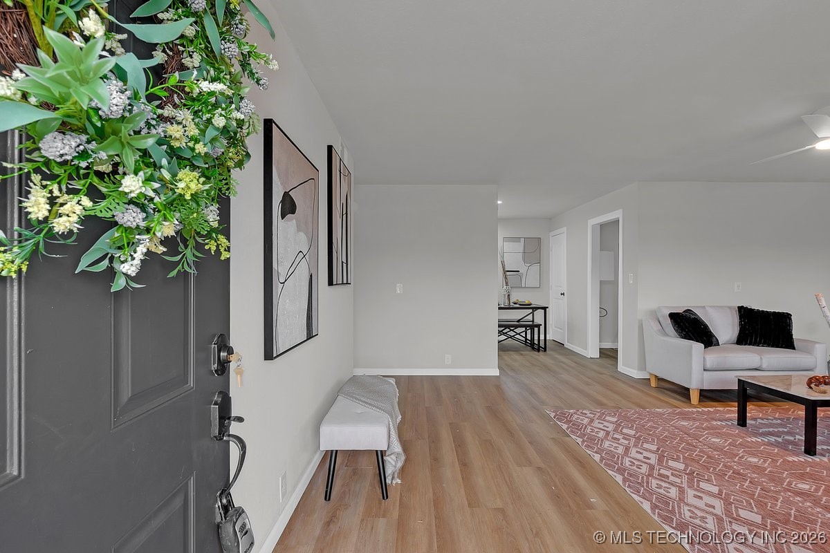 2124 S Main Street Property Photo 3