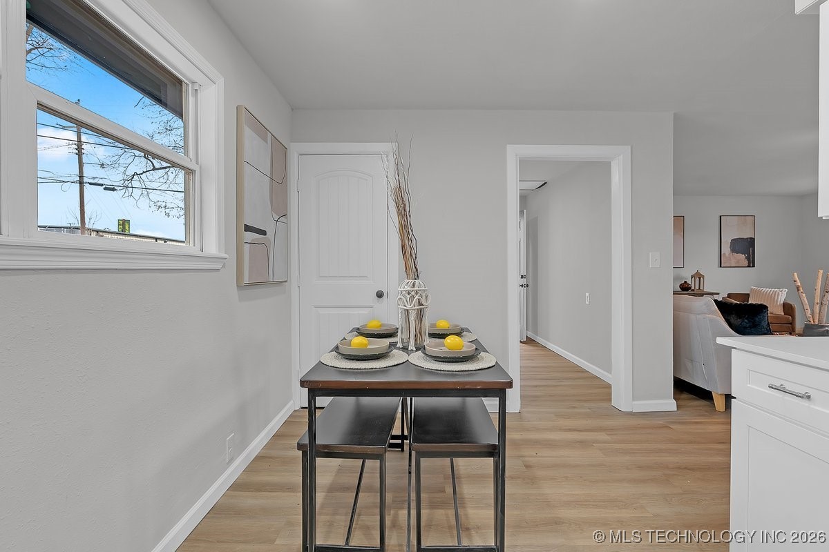 2124 S Main Street Property Photo 8